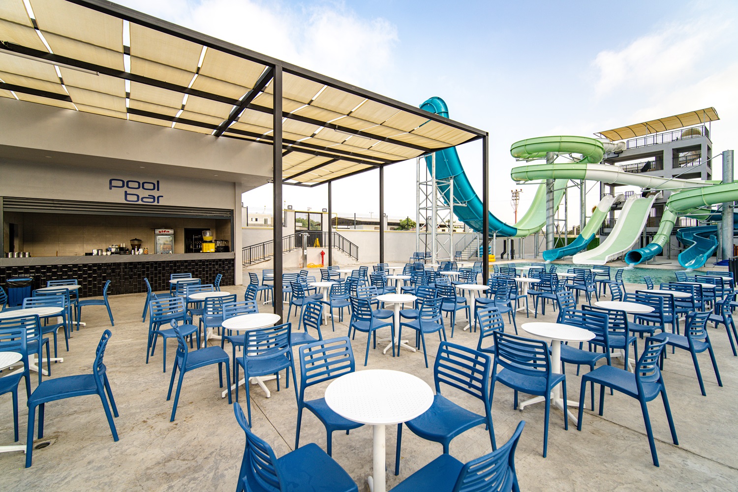 Pool Bar