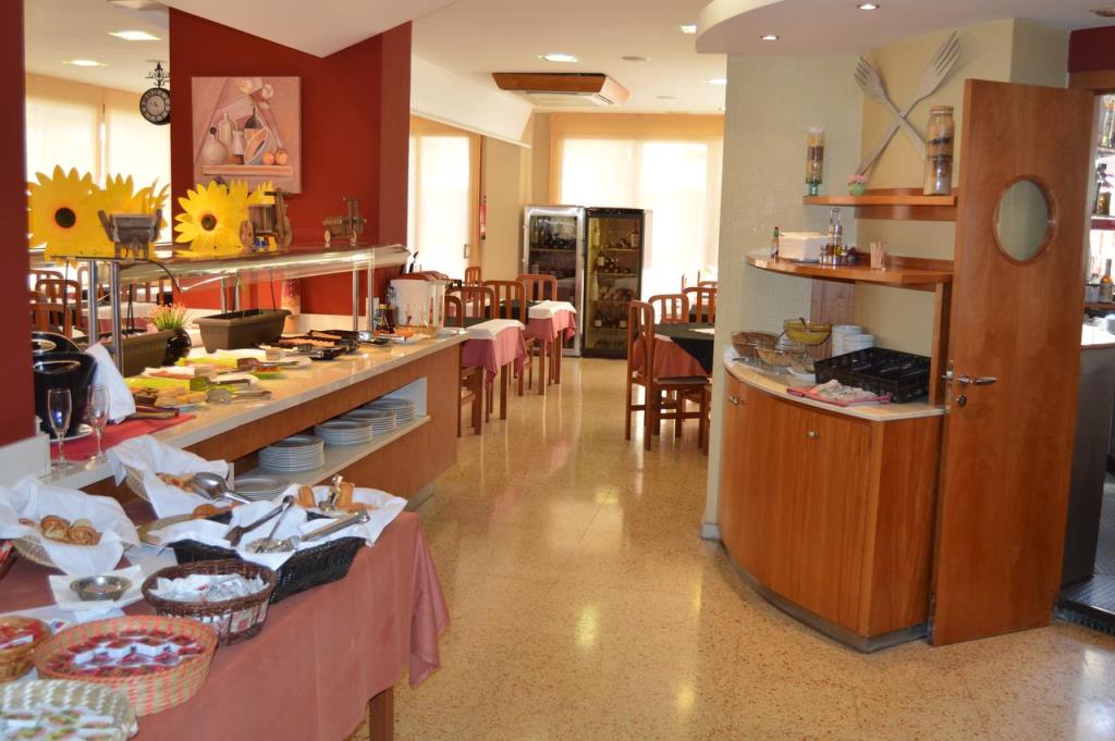 RESTAURANT - BUFFET