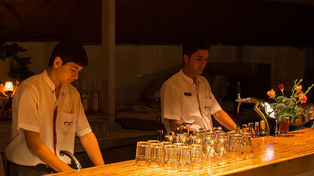 BEACH BAR