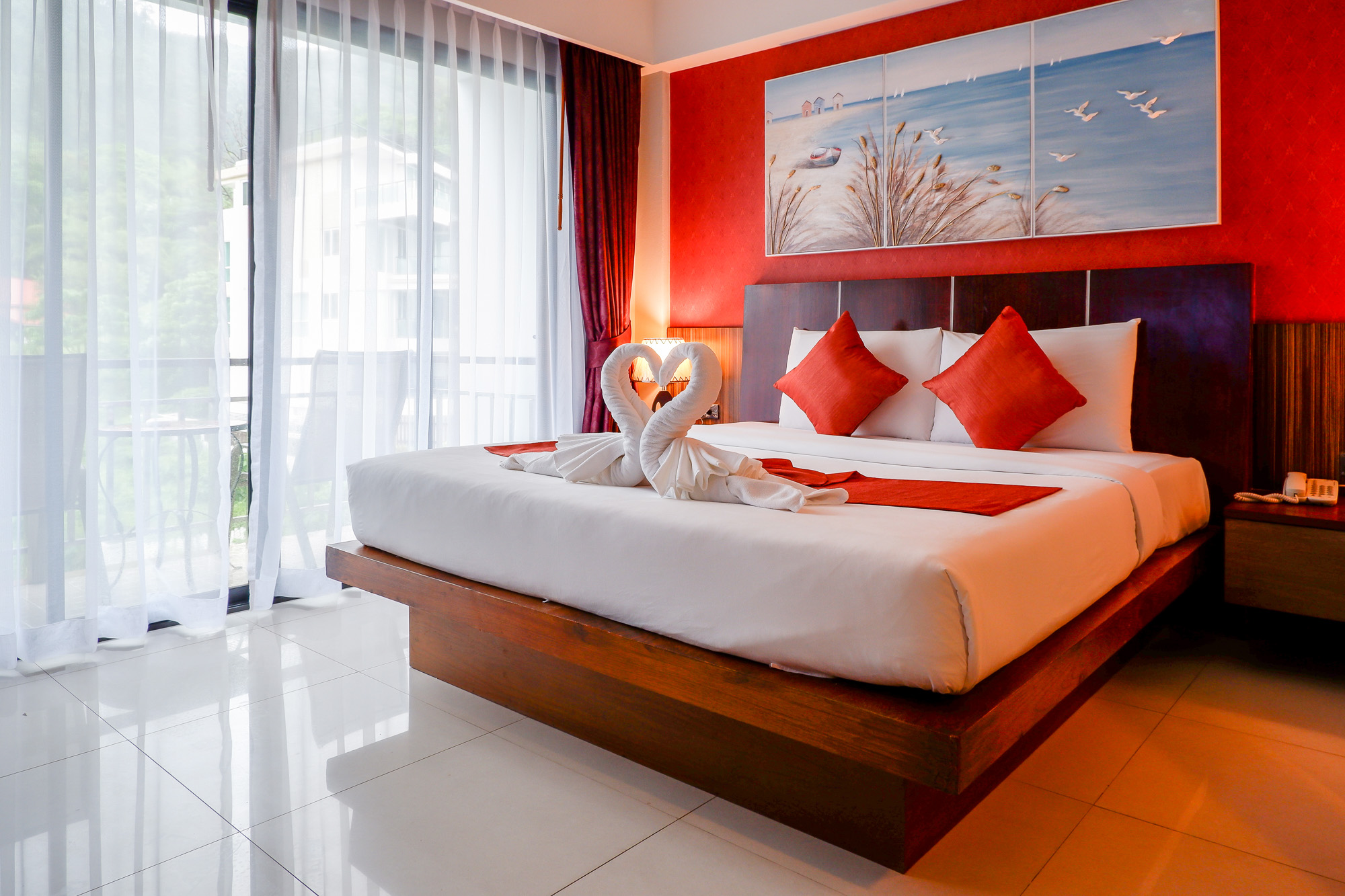 Deluxe Pool View Room 