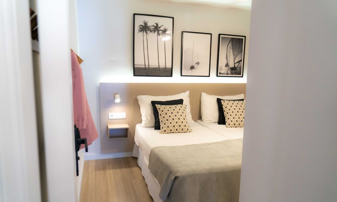 1 BEDROOM APARTMENT SUPERIOR SEA VIEW  BALCONY OR TERRACE