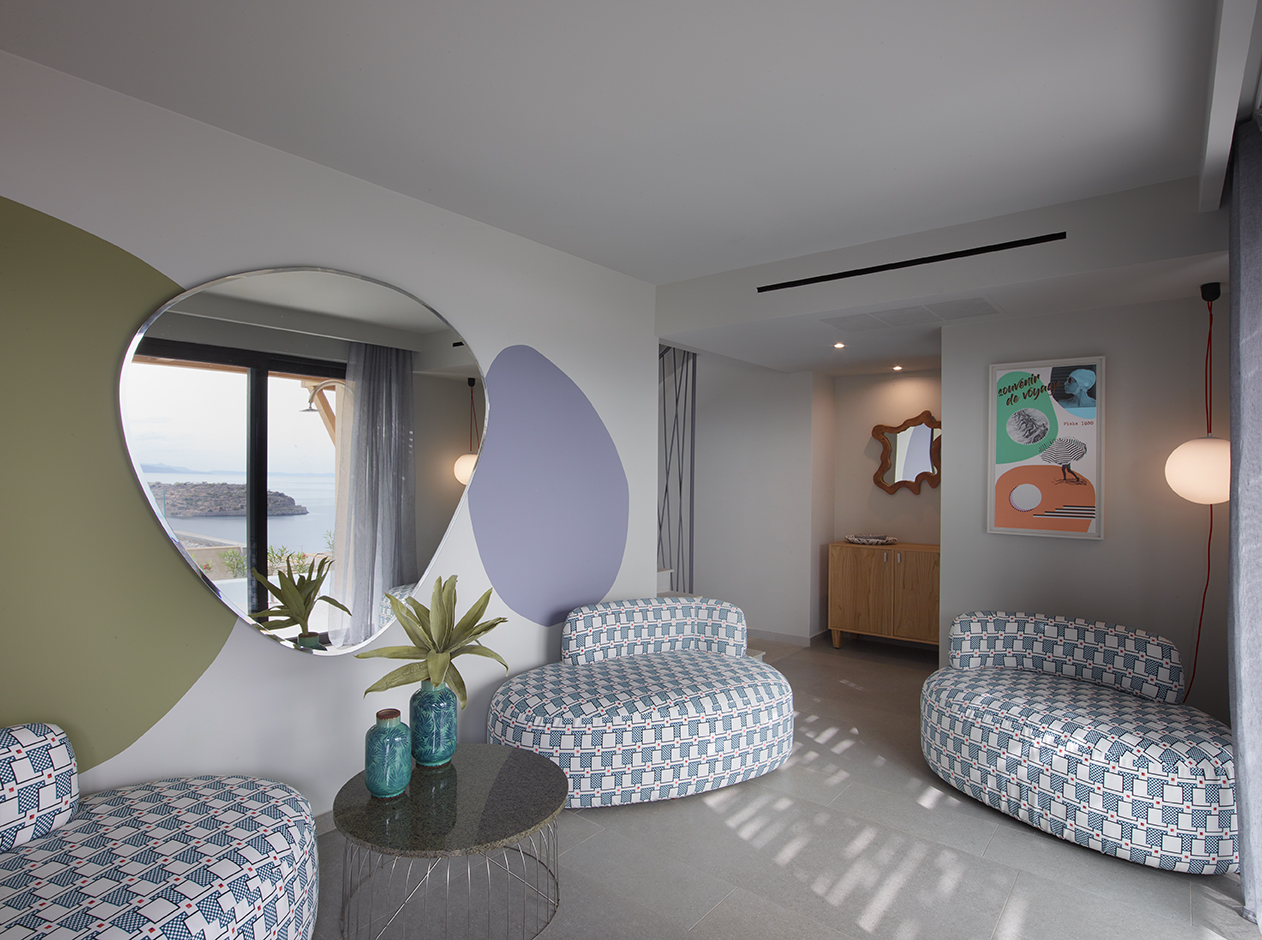 Duplex Two Bedroom Suite with Private Pool Sea View