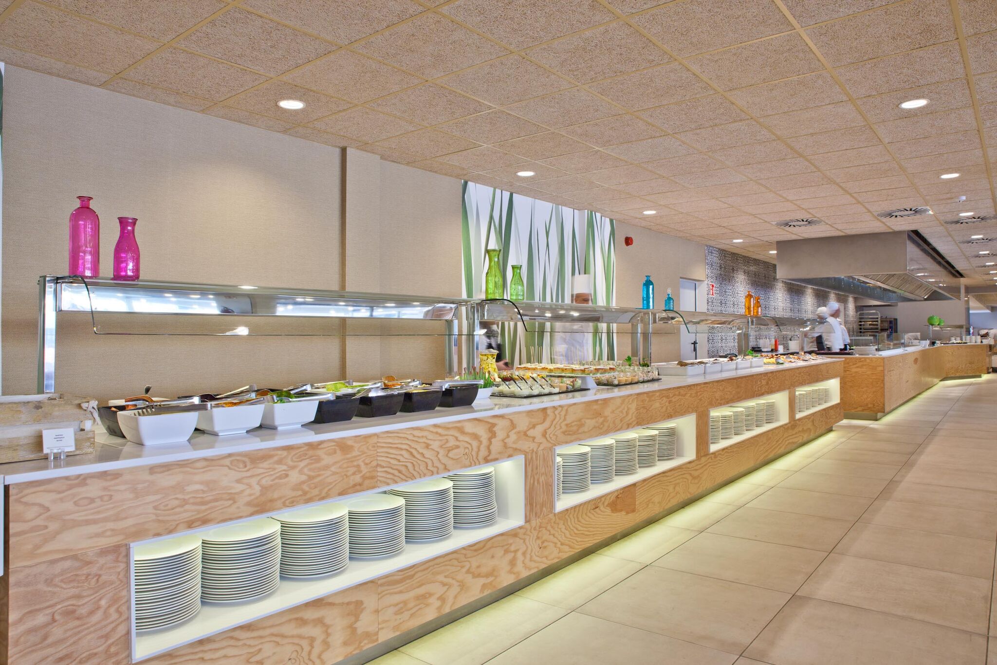 MAIN RESTAURANT