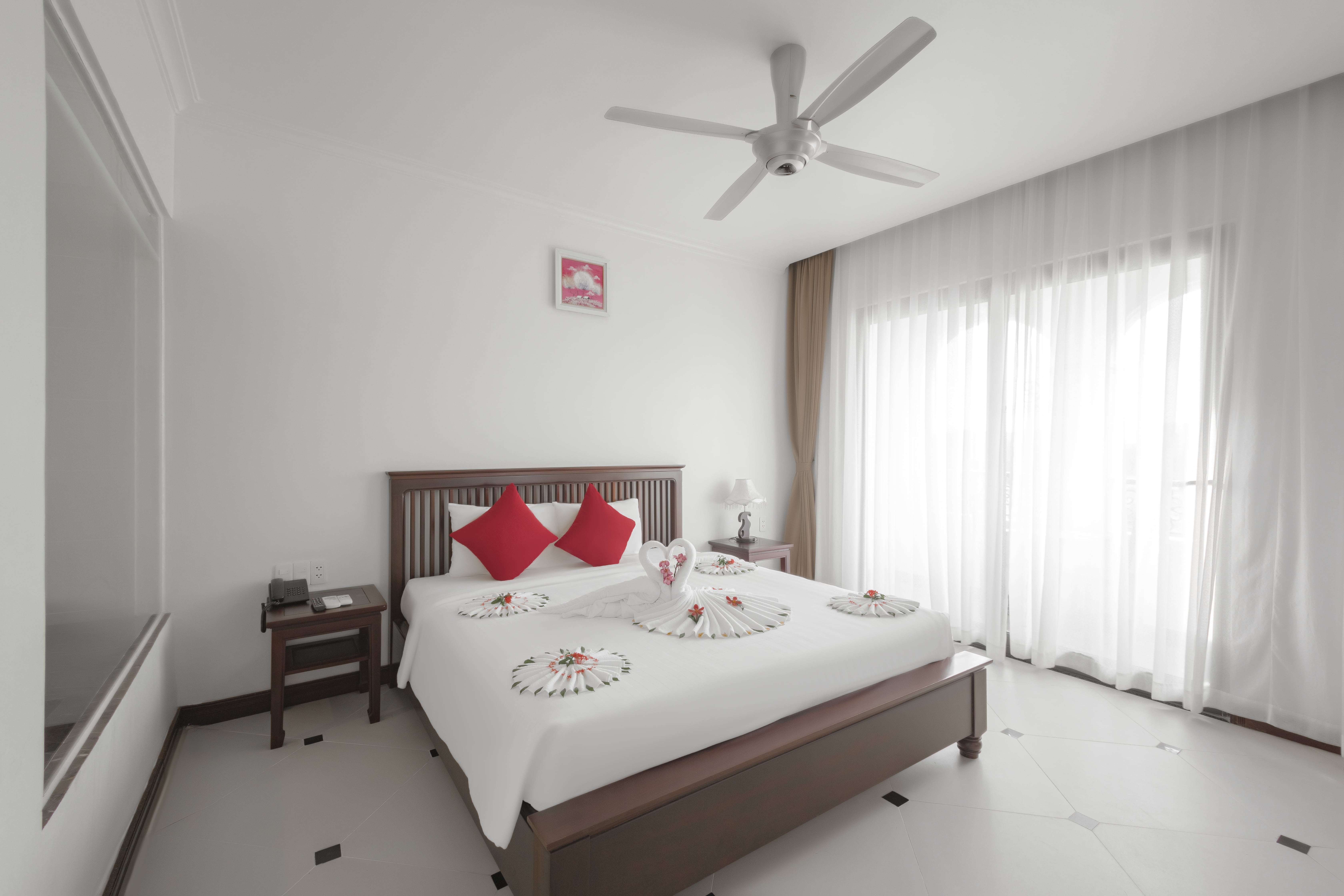 SUITE WITH BALCONY (CHILD WITHOUT EXTRA BED)