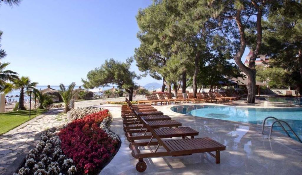 Piscina deschisă
