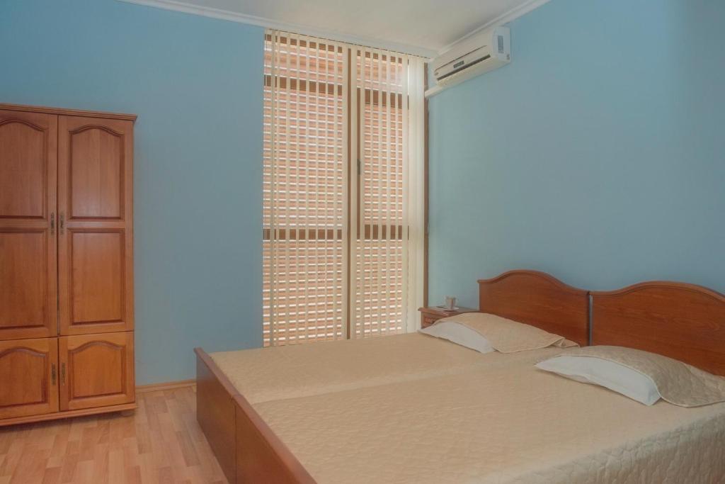 2 Bedroom Standard Apartment (Balcony)