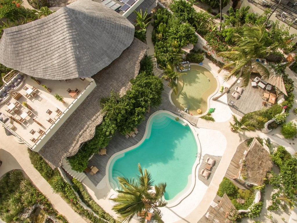 Piscina deschisă