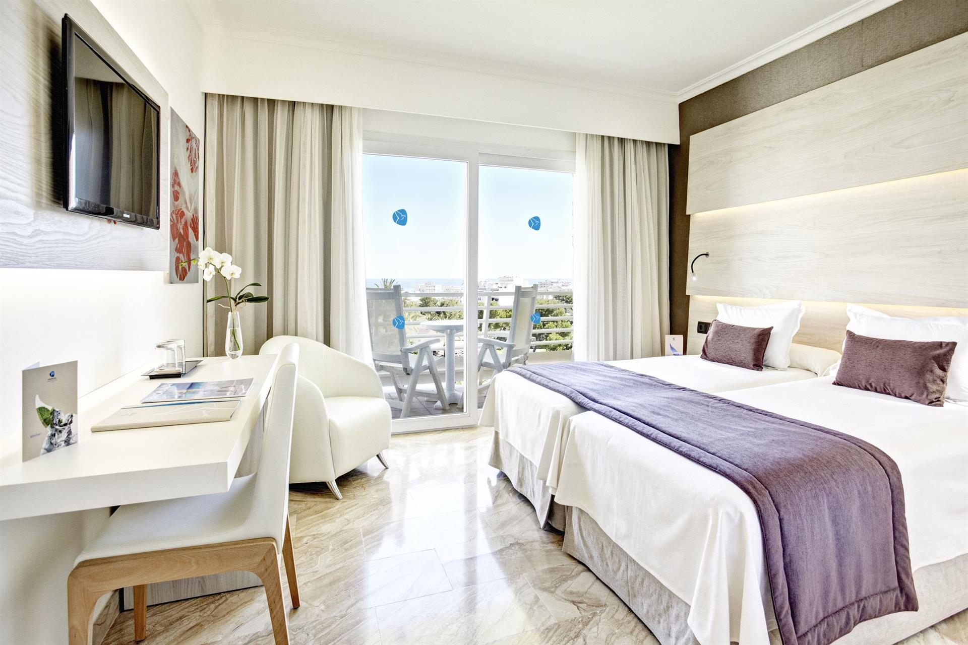 Room Double Balcony