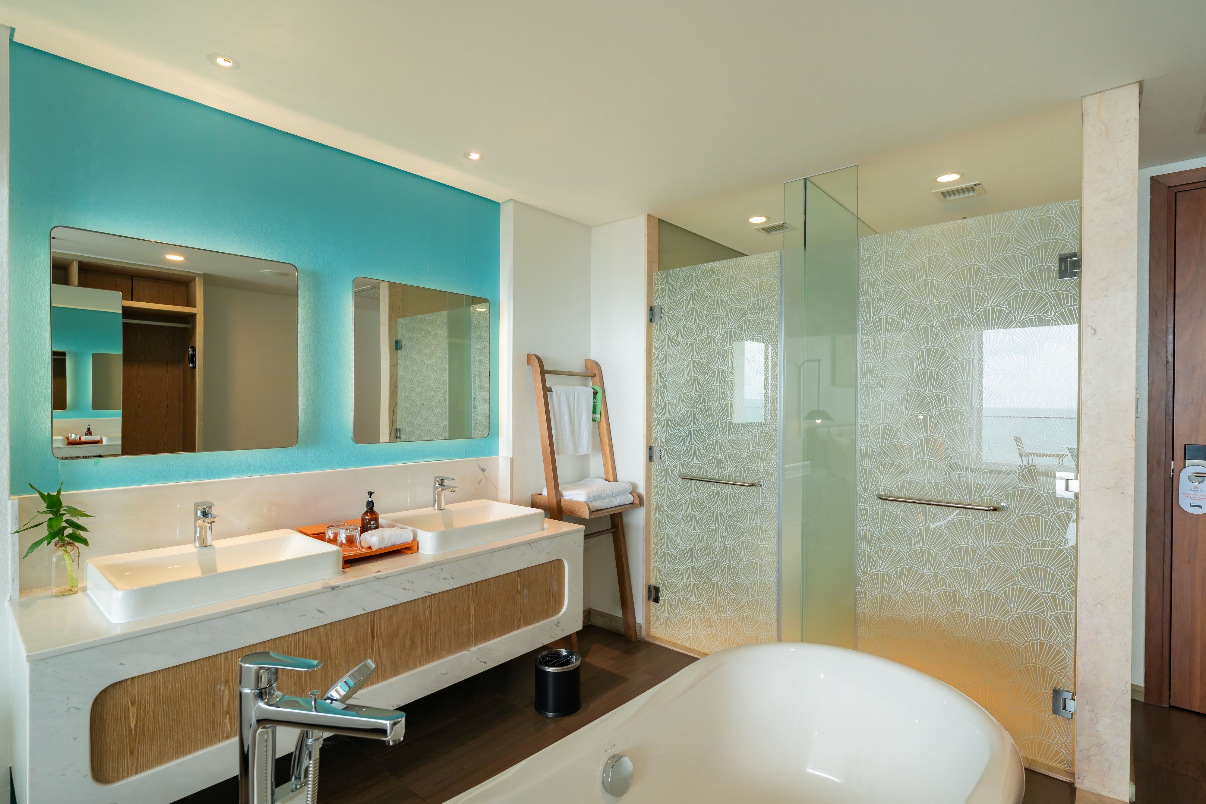 PREMIUM OCEANVIEW ROOM BALCONY 