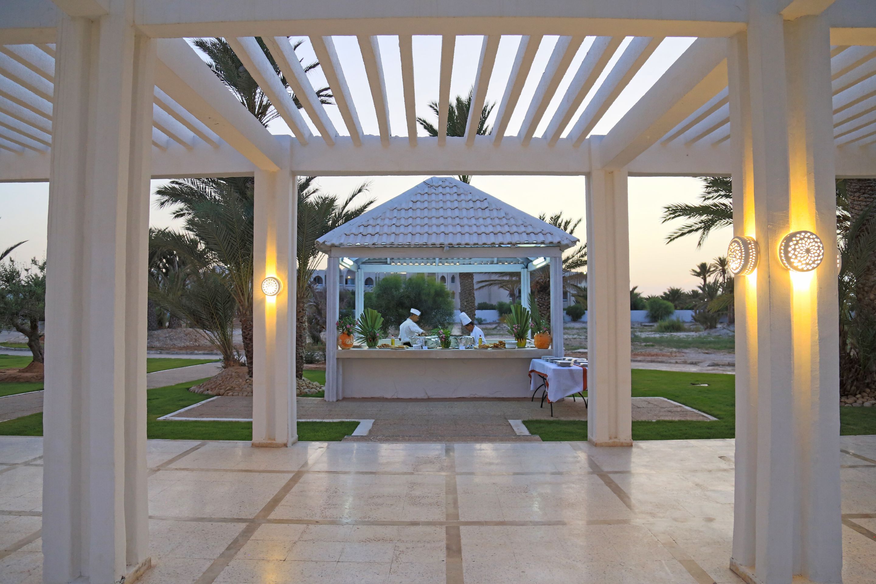 Main Restaurant - El Menzel