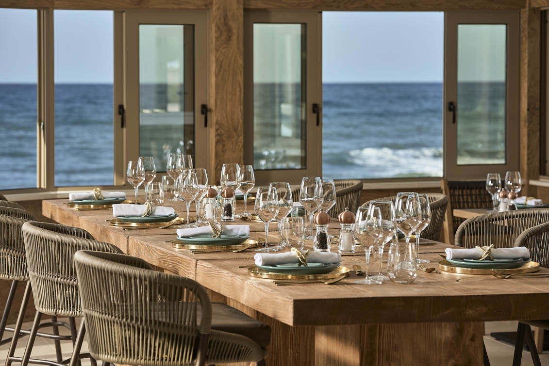 A LA CARTE BEACH FRONT RESTAURANT