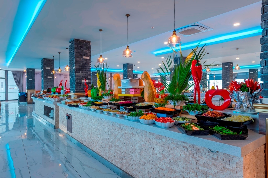 MAIN RESTAURANT