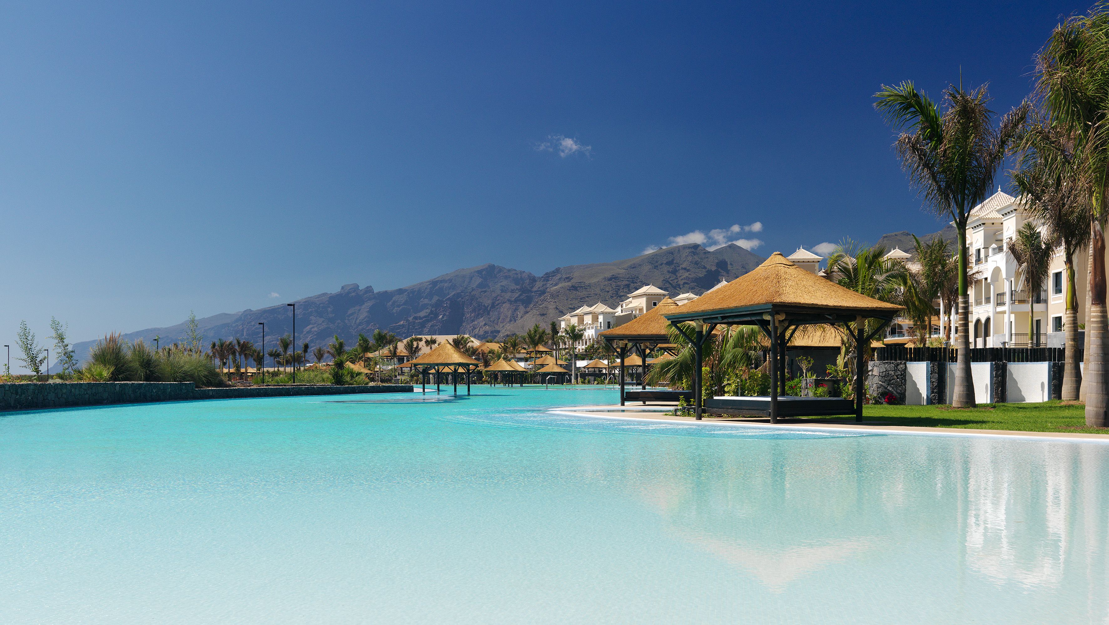 Piscina deschisă