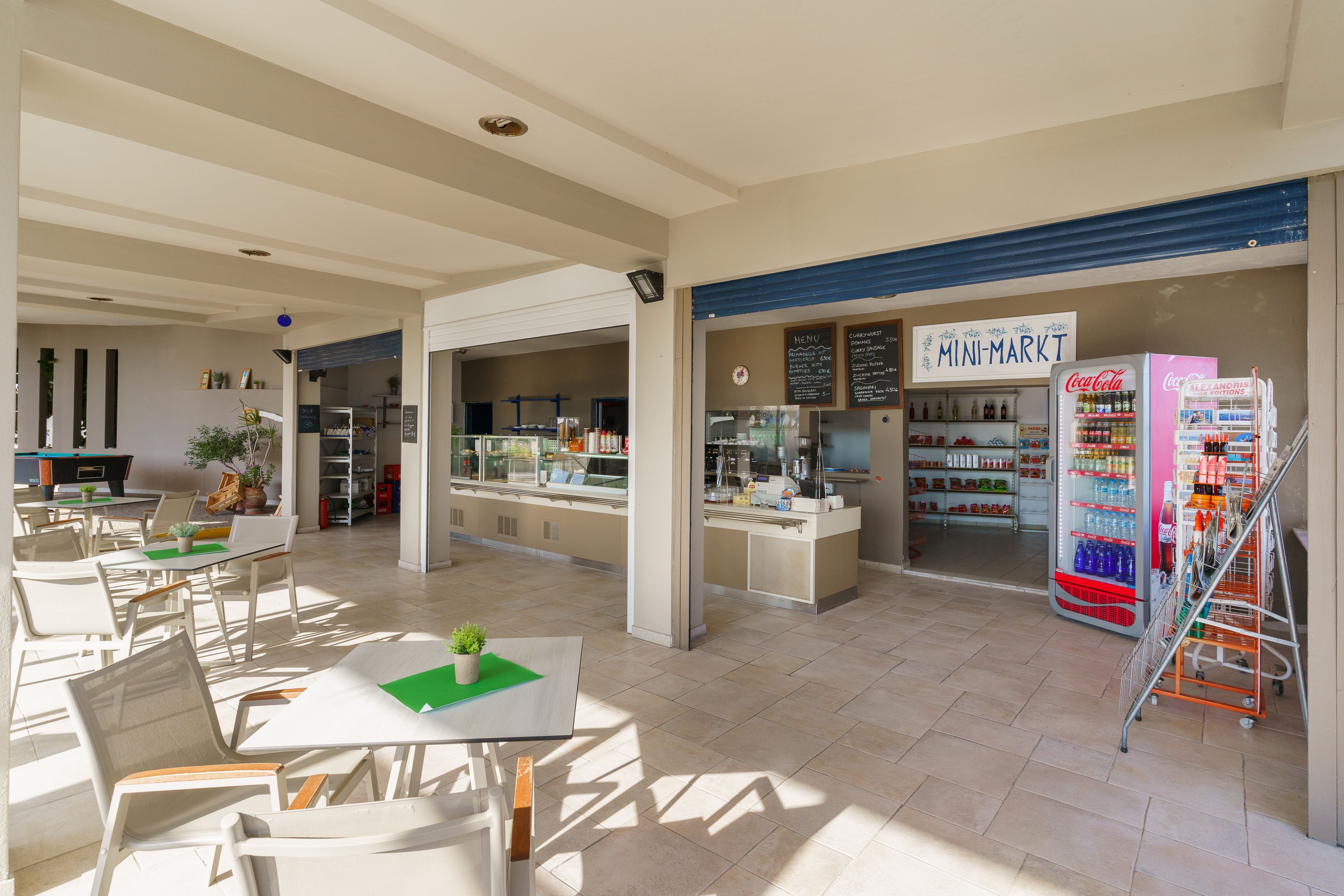 SNACK BAR 