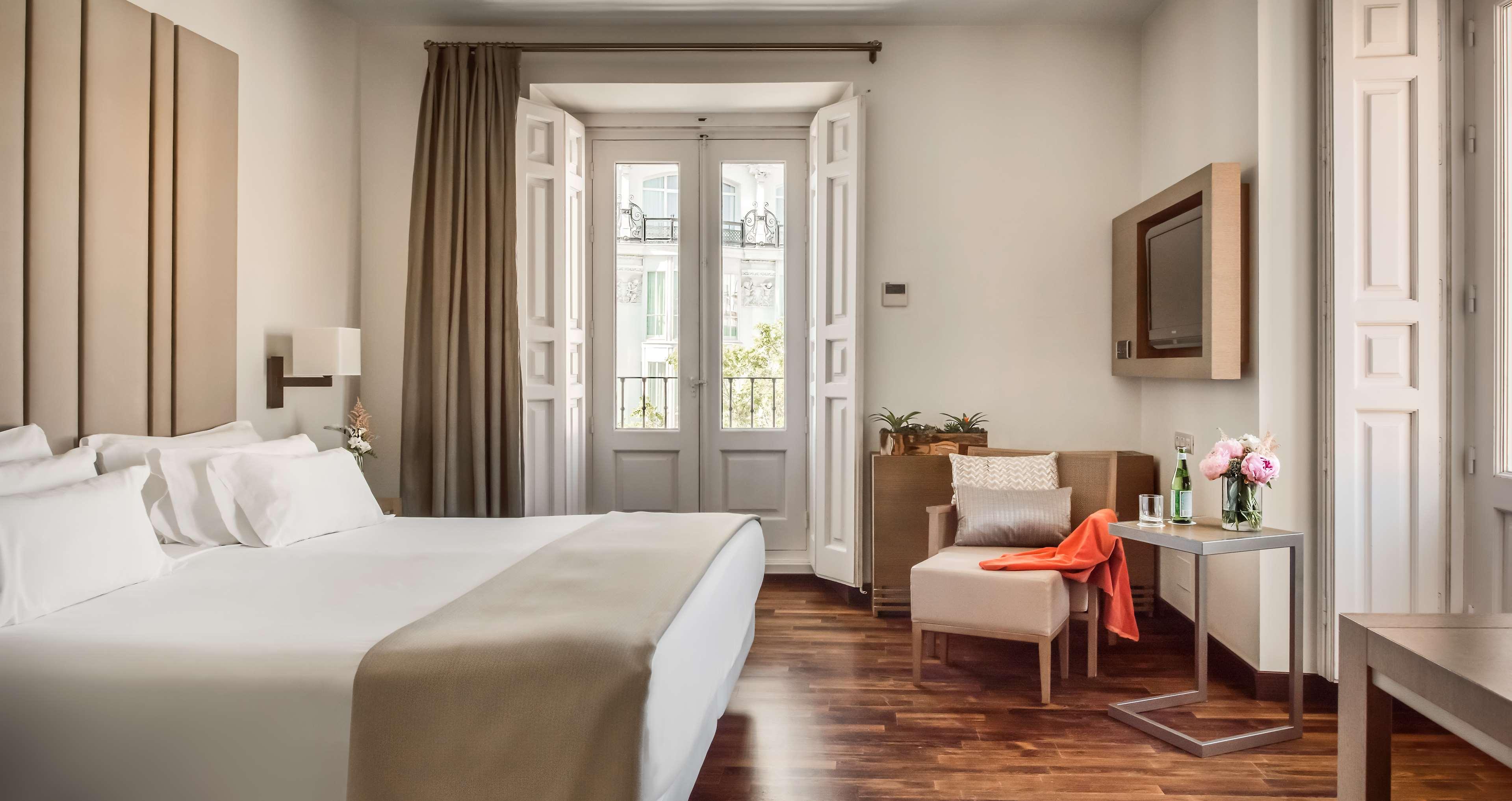 Room PROMO