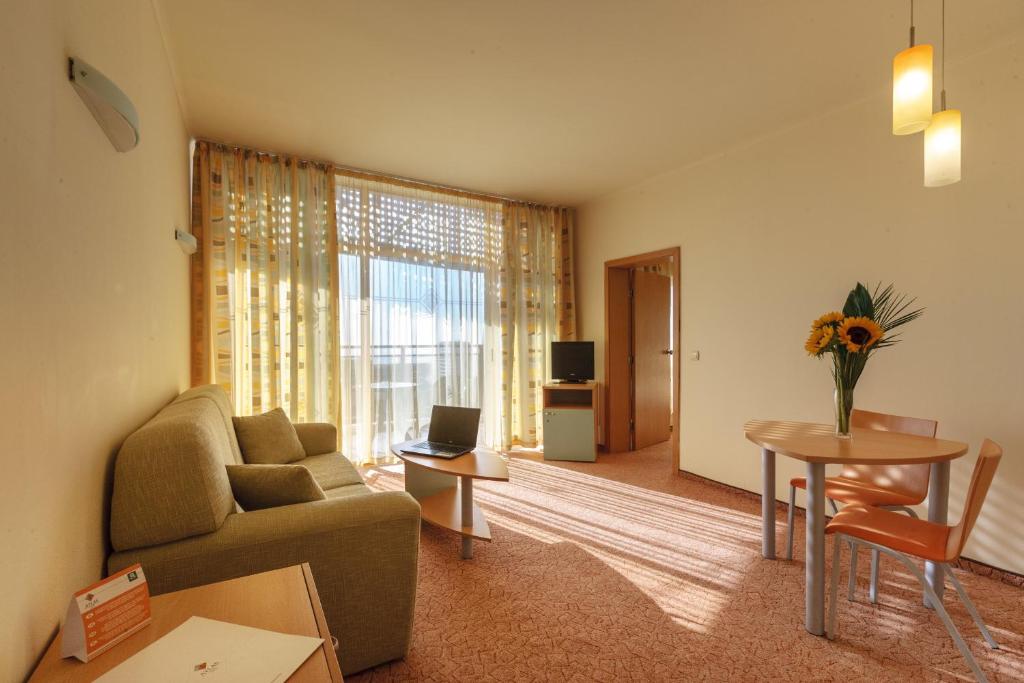 Standard Suite (Balcony) 