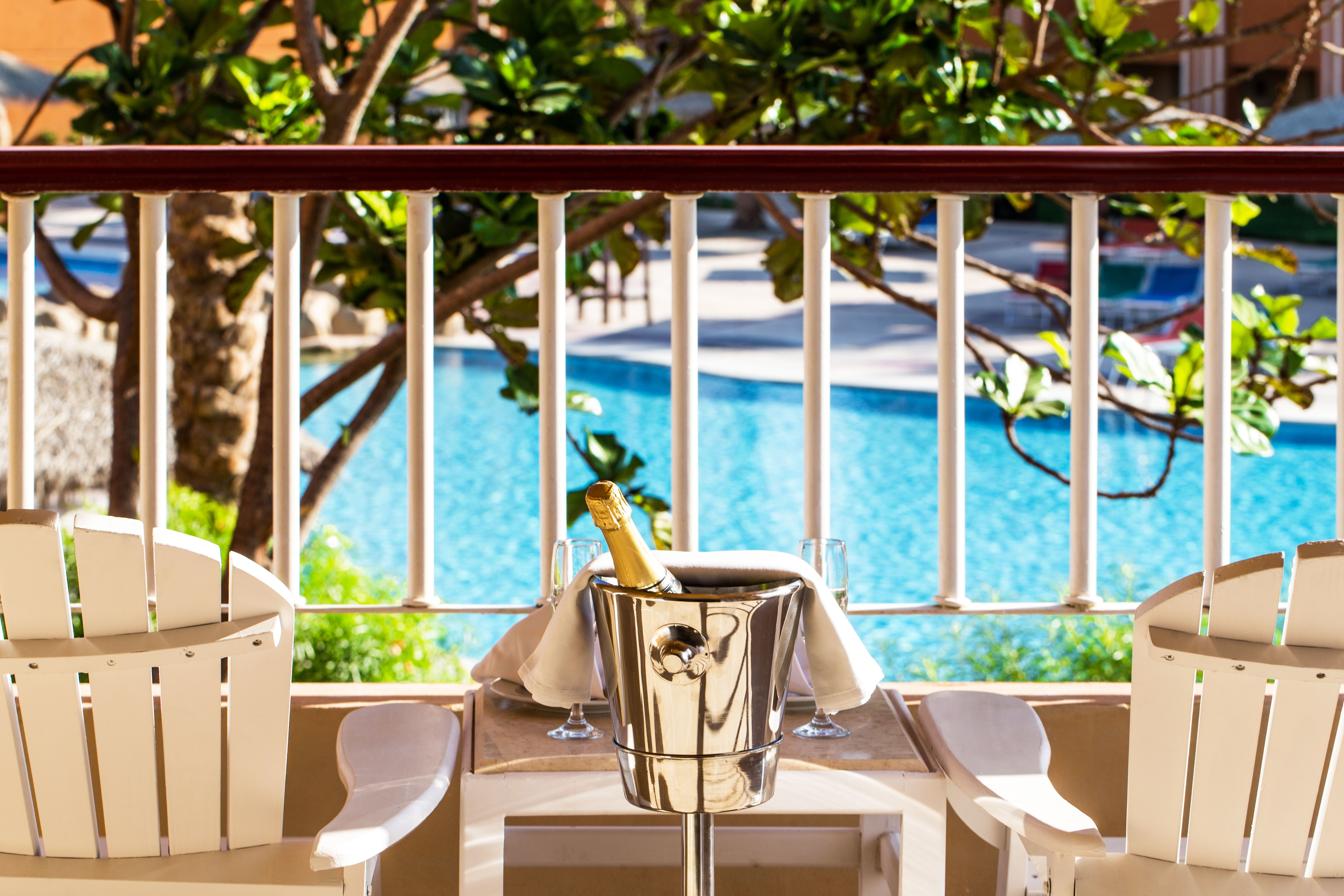 ROOM SUPERIOR POOLVIEW