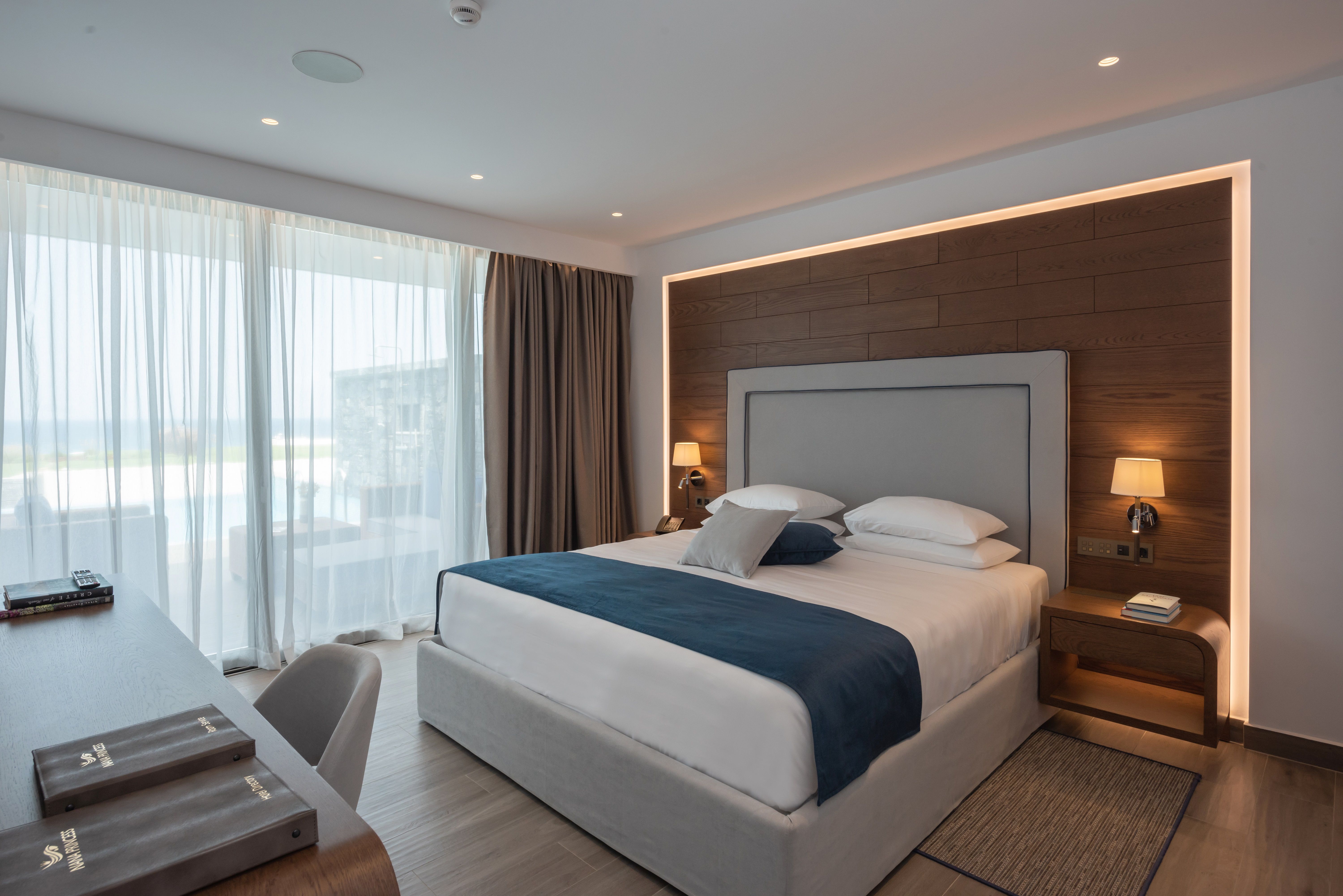 Ambassador Wellbeing Suite Sea View with private heated pool SoulSteam or SoulSauna and gym