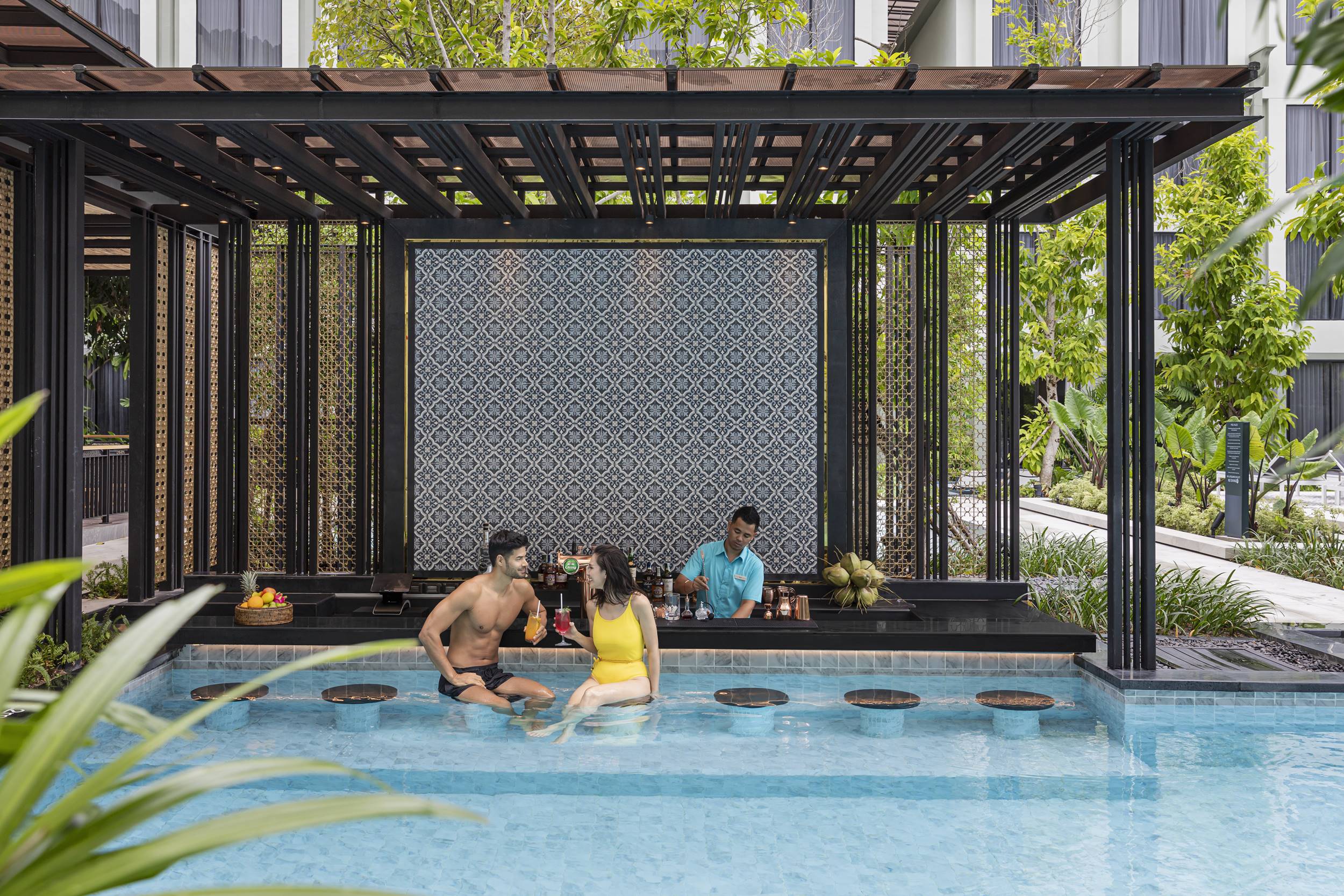 Pool Bar