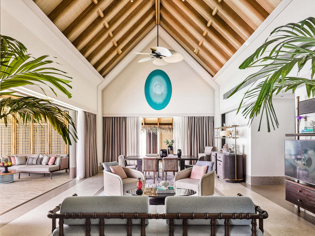 Three-Bedroom Ocean Residence with 2 Pools