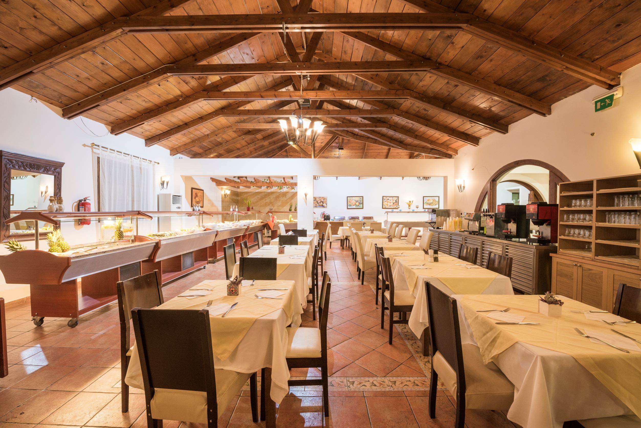 MAIN RESTAURANT