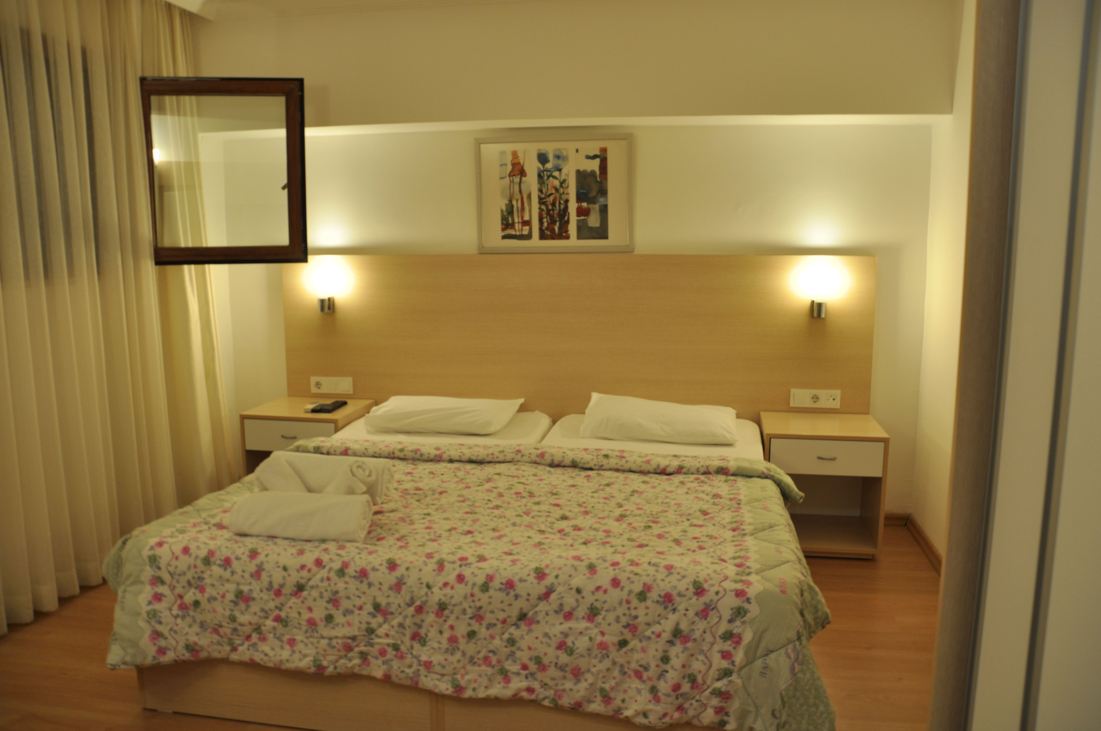 Economy Room