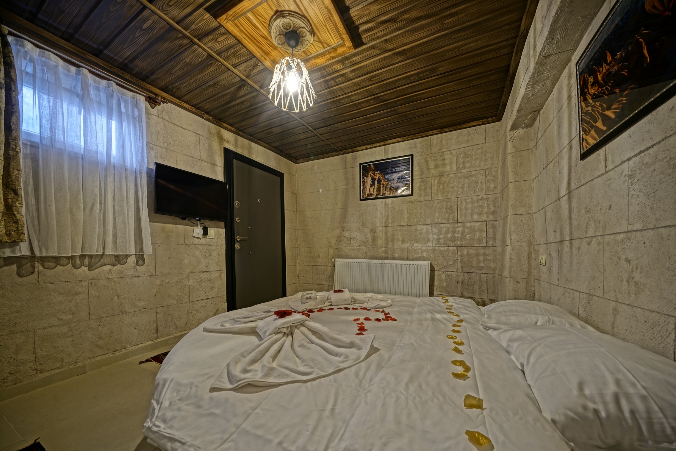 economy room