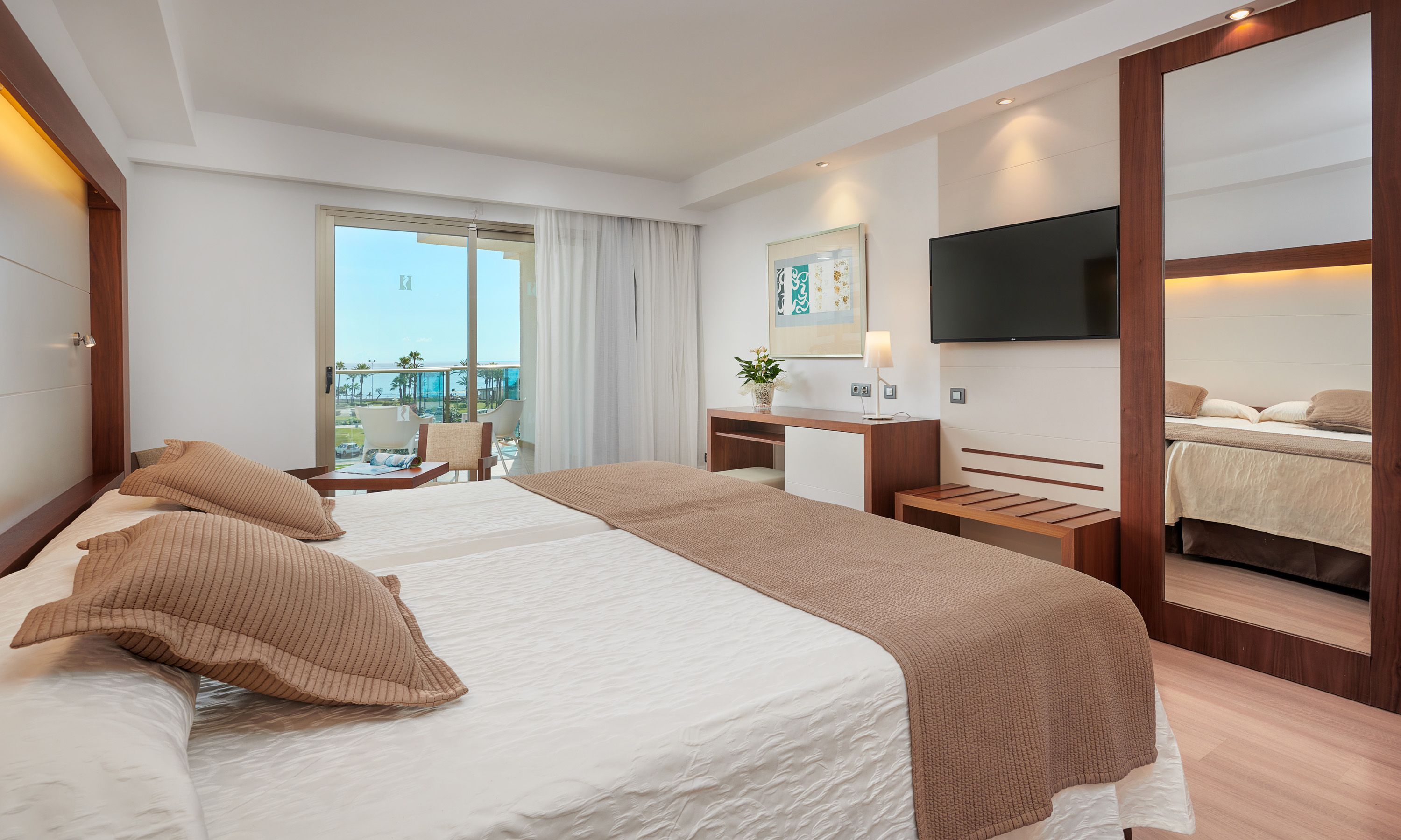 JUNIOR SUITE BALCONY OR TERRACE