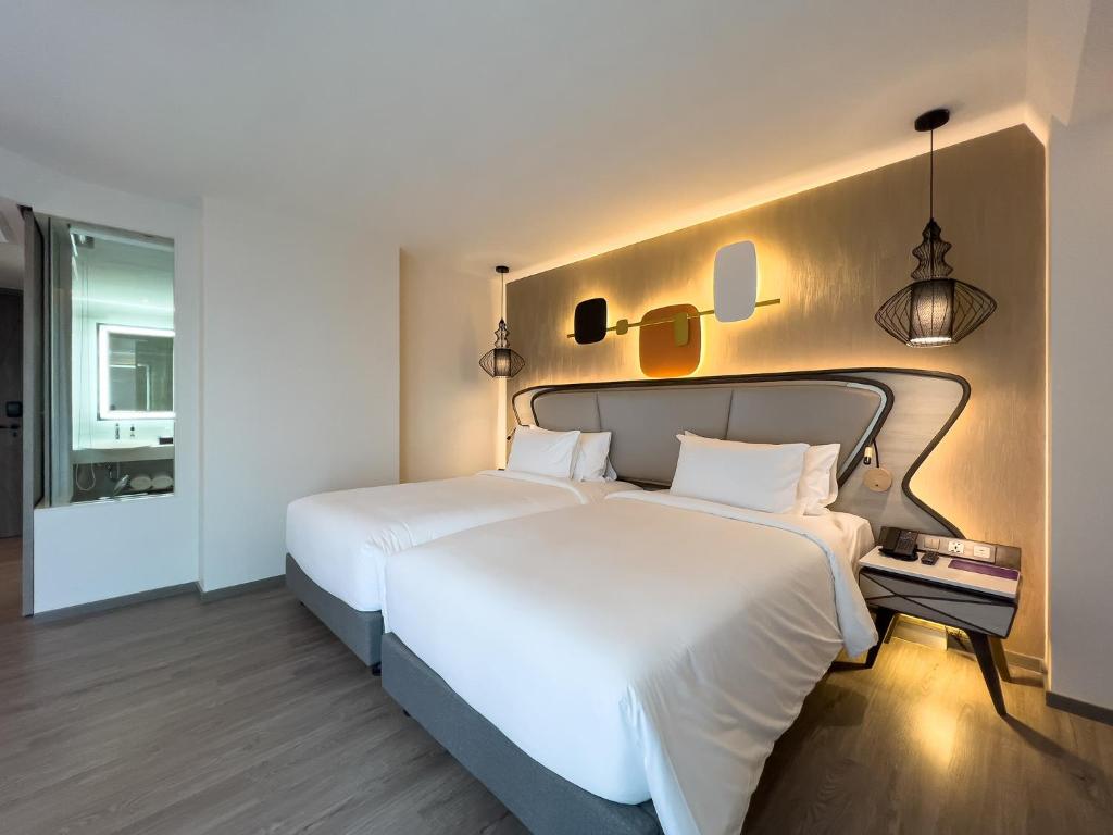 Premier Twin Bed Room