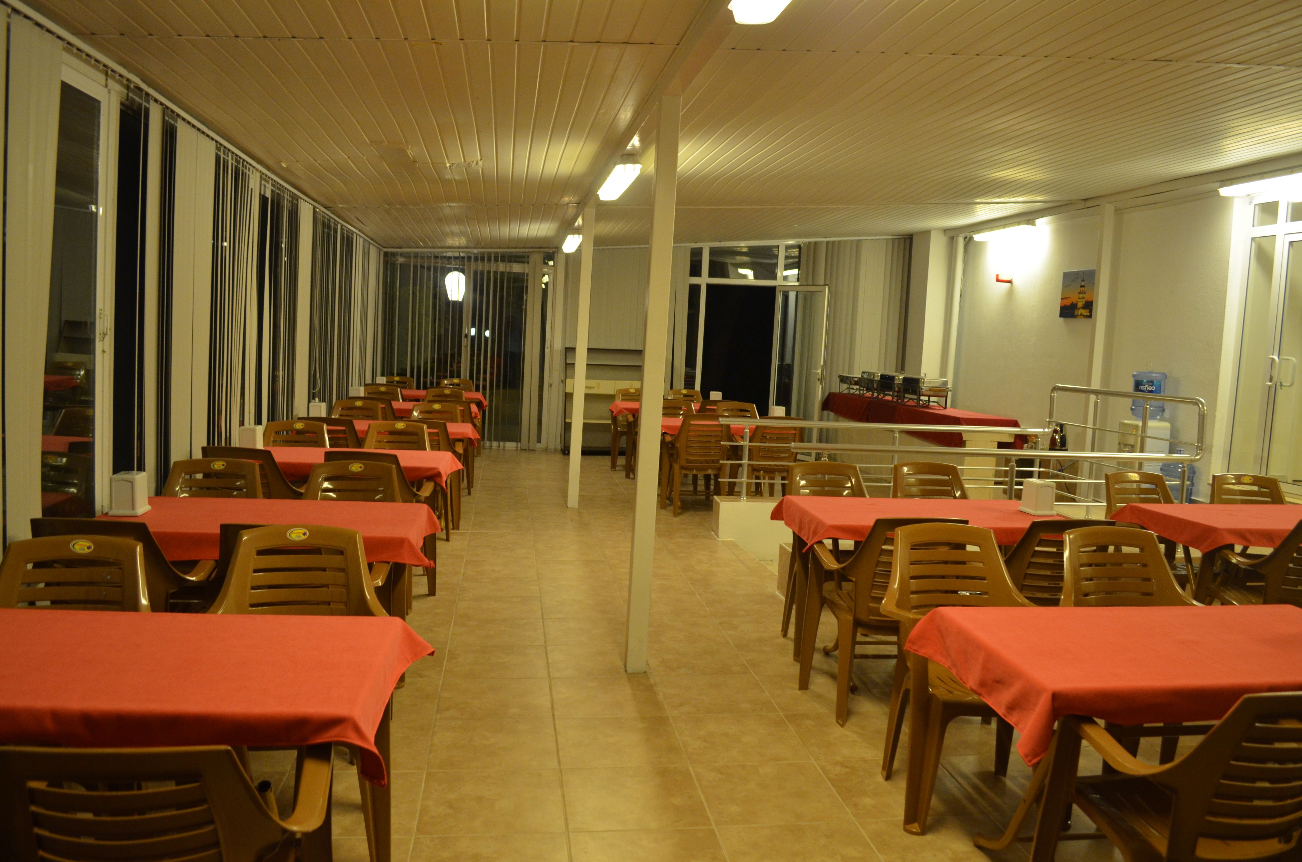 MAIN RESTAURANT