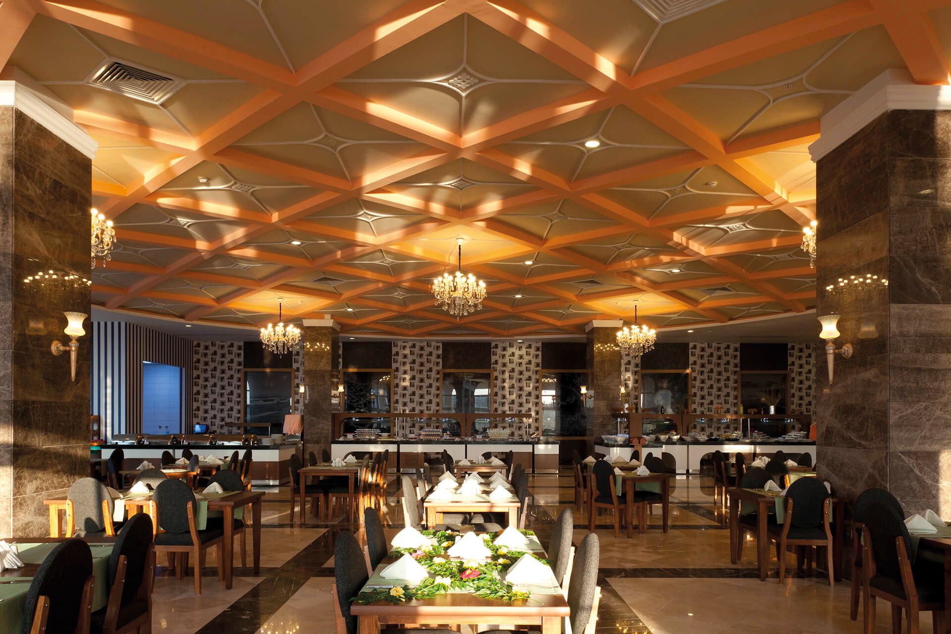 MAİN RESTAURANT
