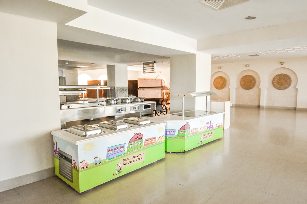 Main Restaurant Le Phoenix