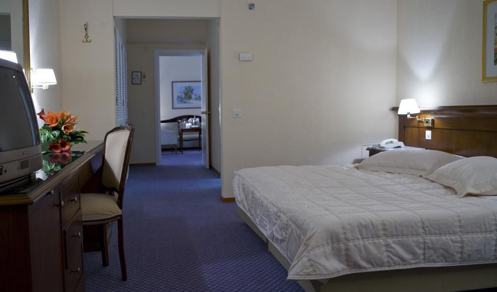 STANDARD DOUBLE ROOM SEA VIEW