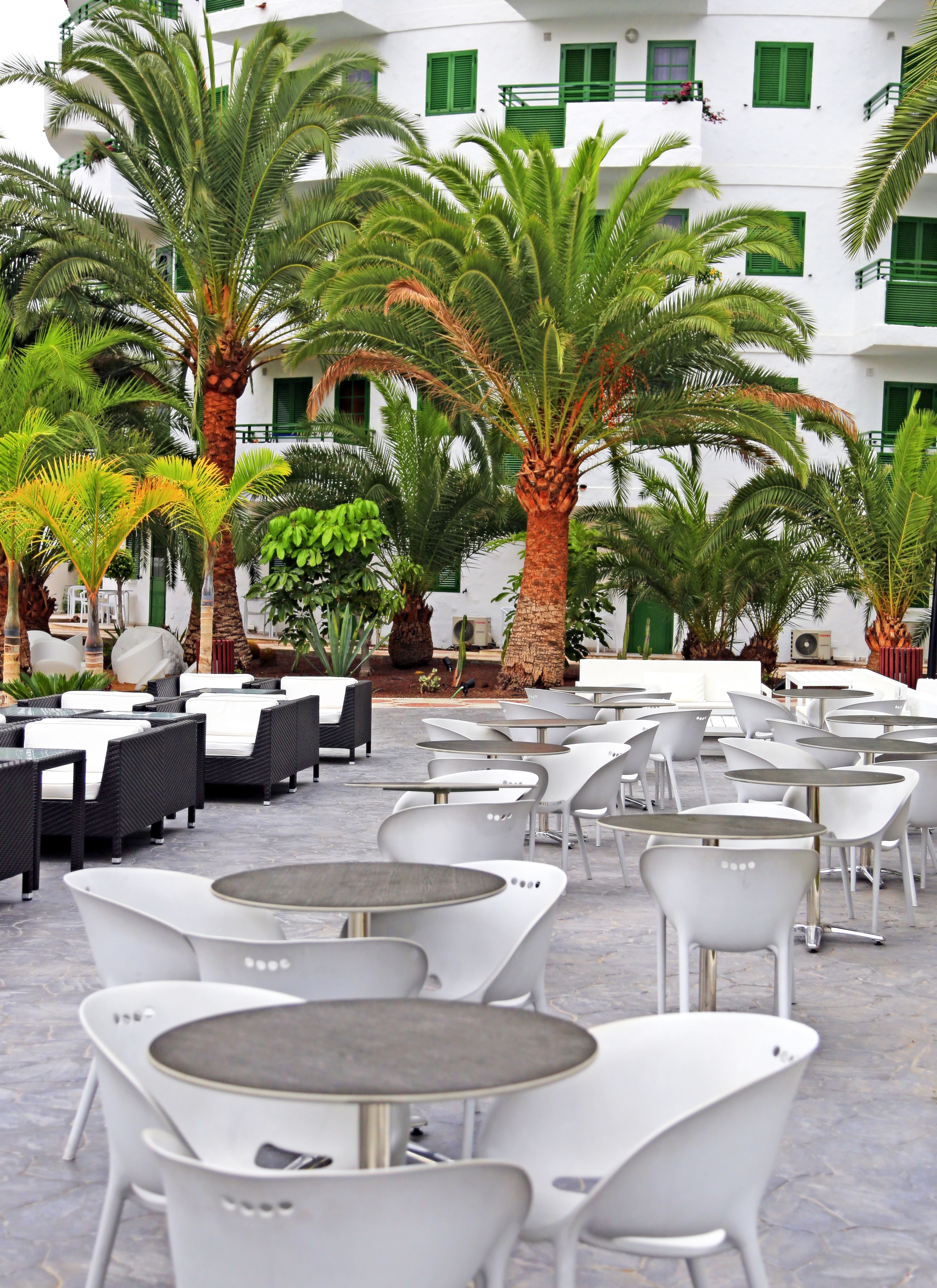 Beach Lounge