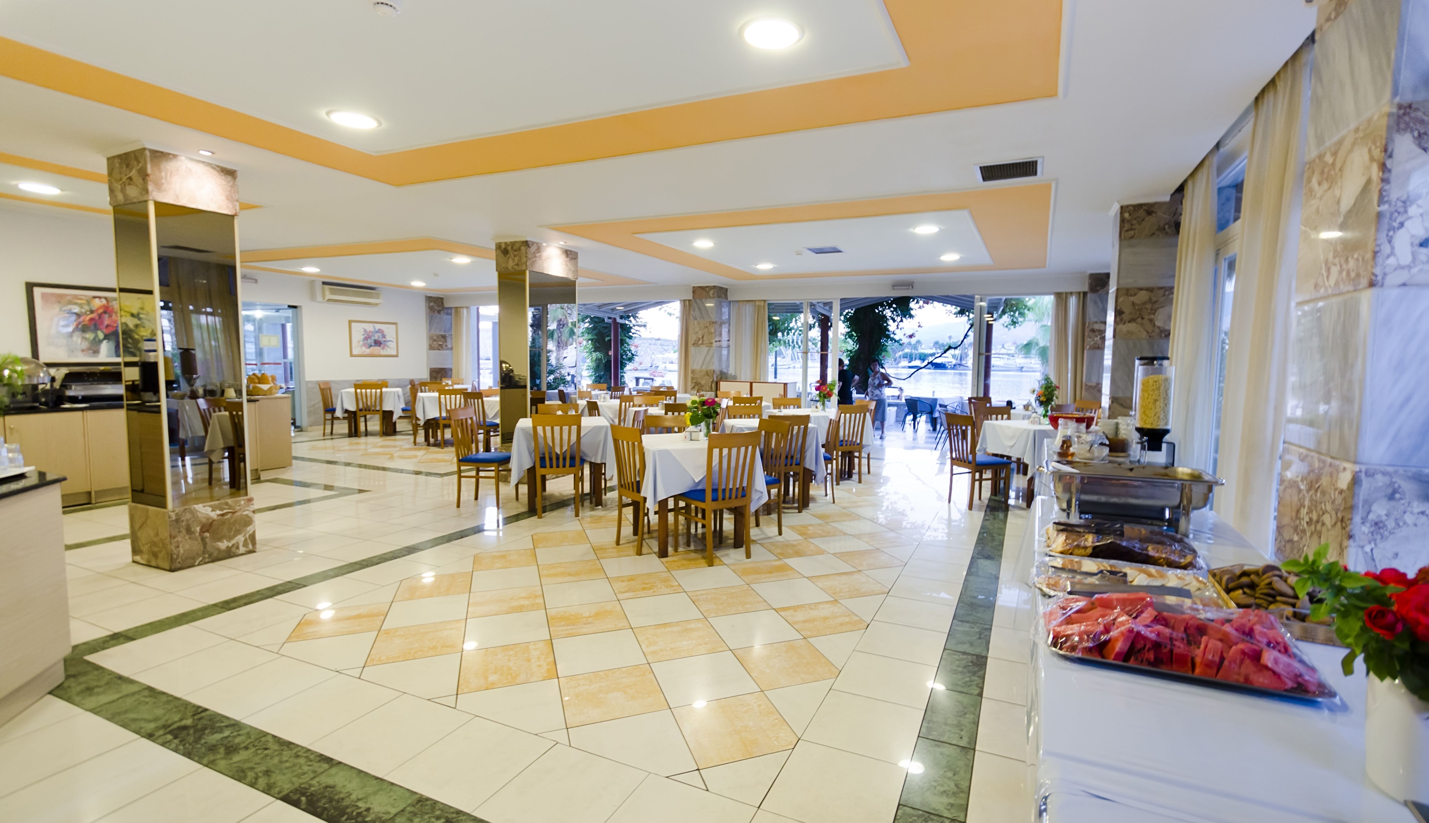 Main Restaurant 