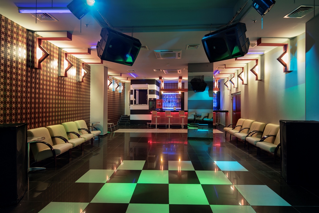 DISCO BAR