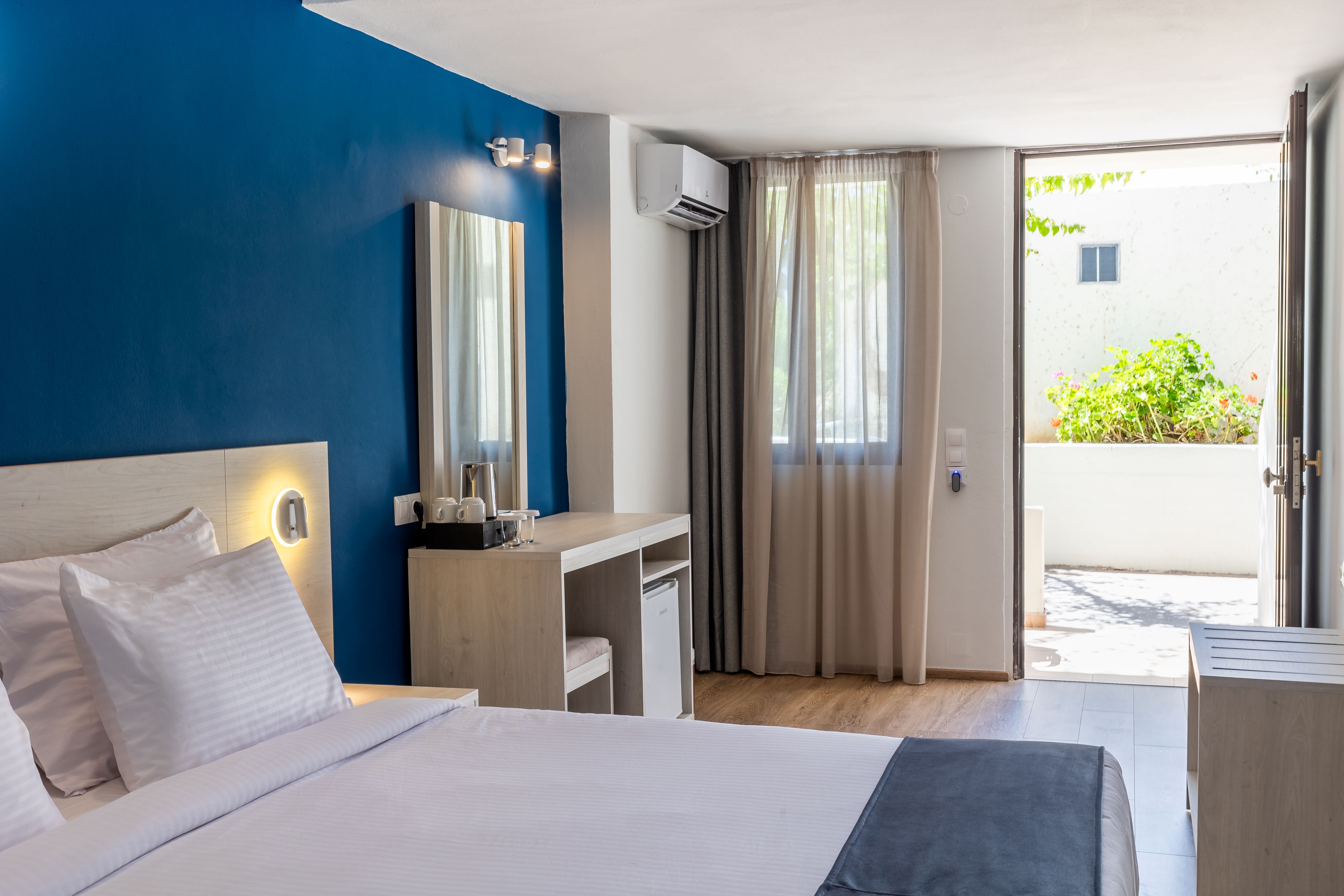 ROOM DOUBLE GARDEN VIEW