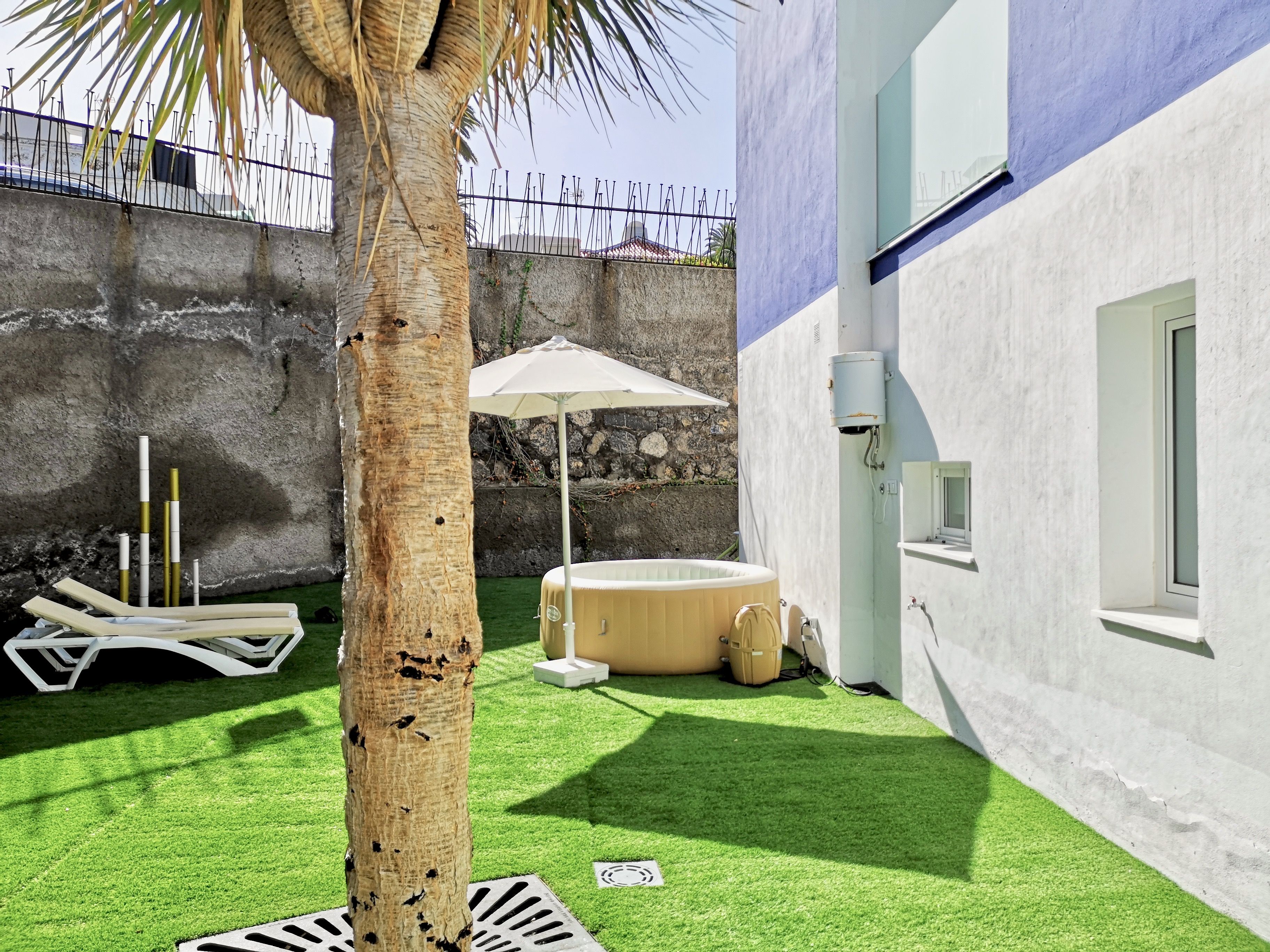 APARTMENT WITH TERRACE