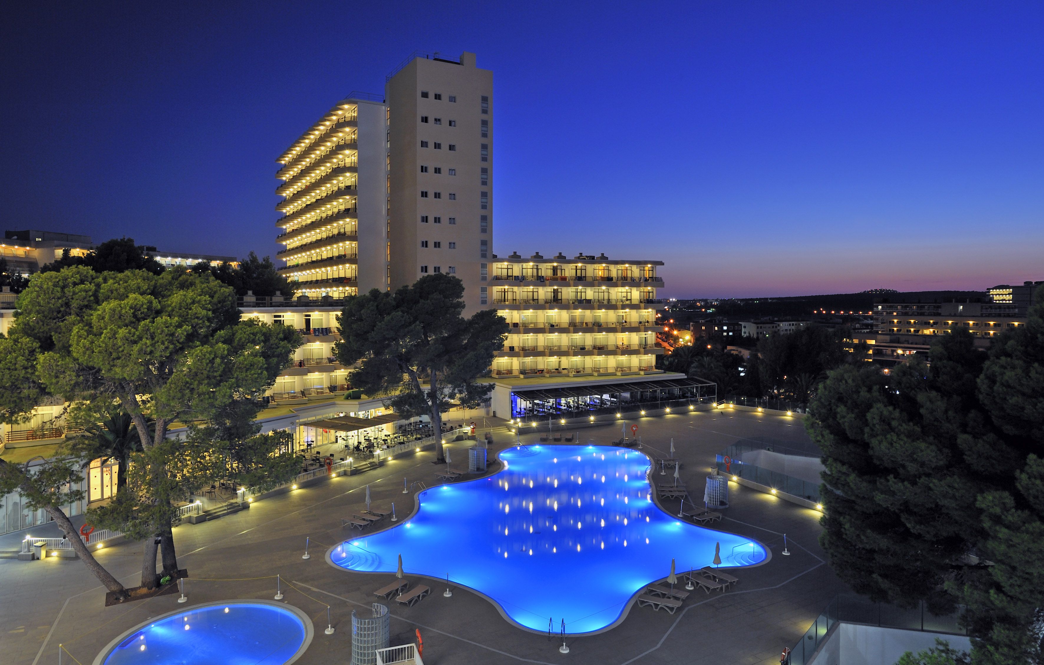 Piscina deschisă