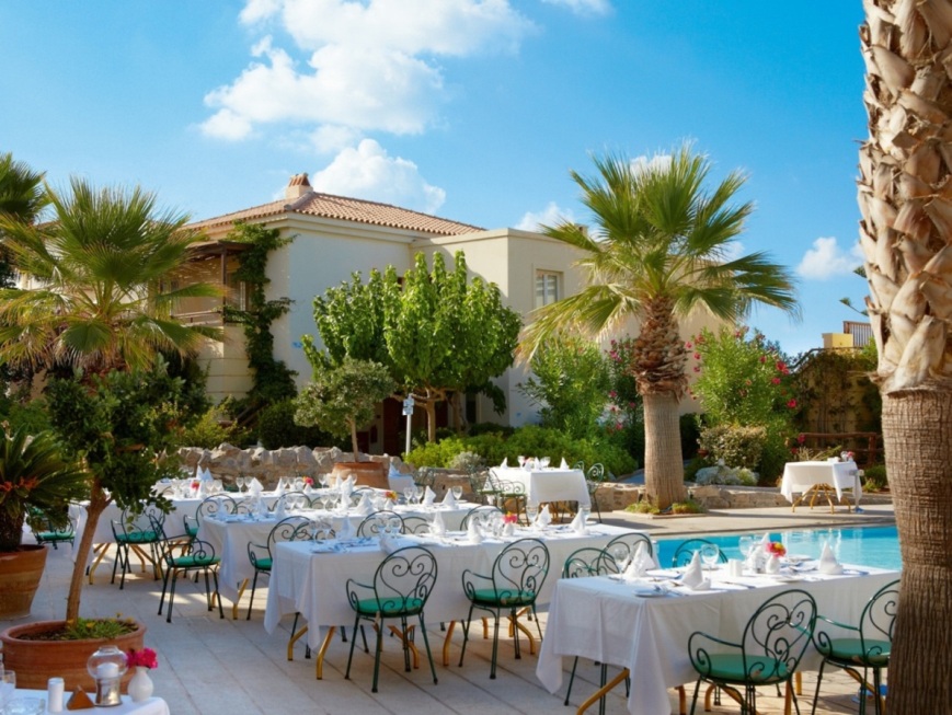 05a-pool-side-restaurant-in-crete-club-marine-palace-5968.jpg
