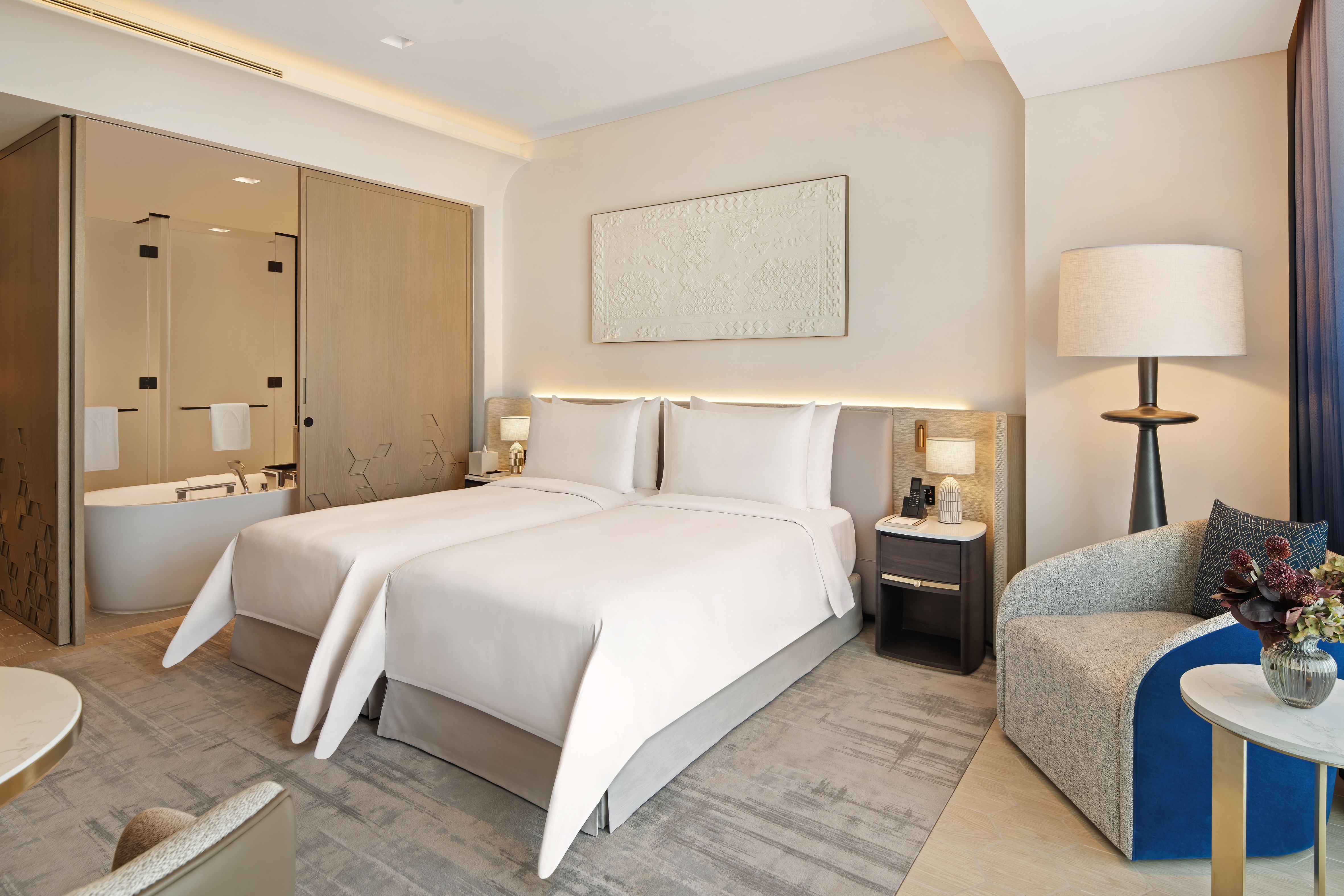 Deluxe Canal View Room Twin