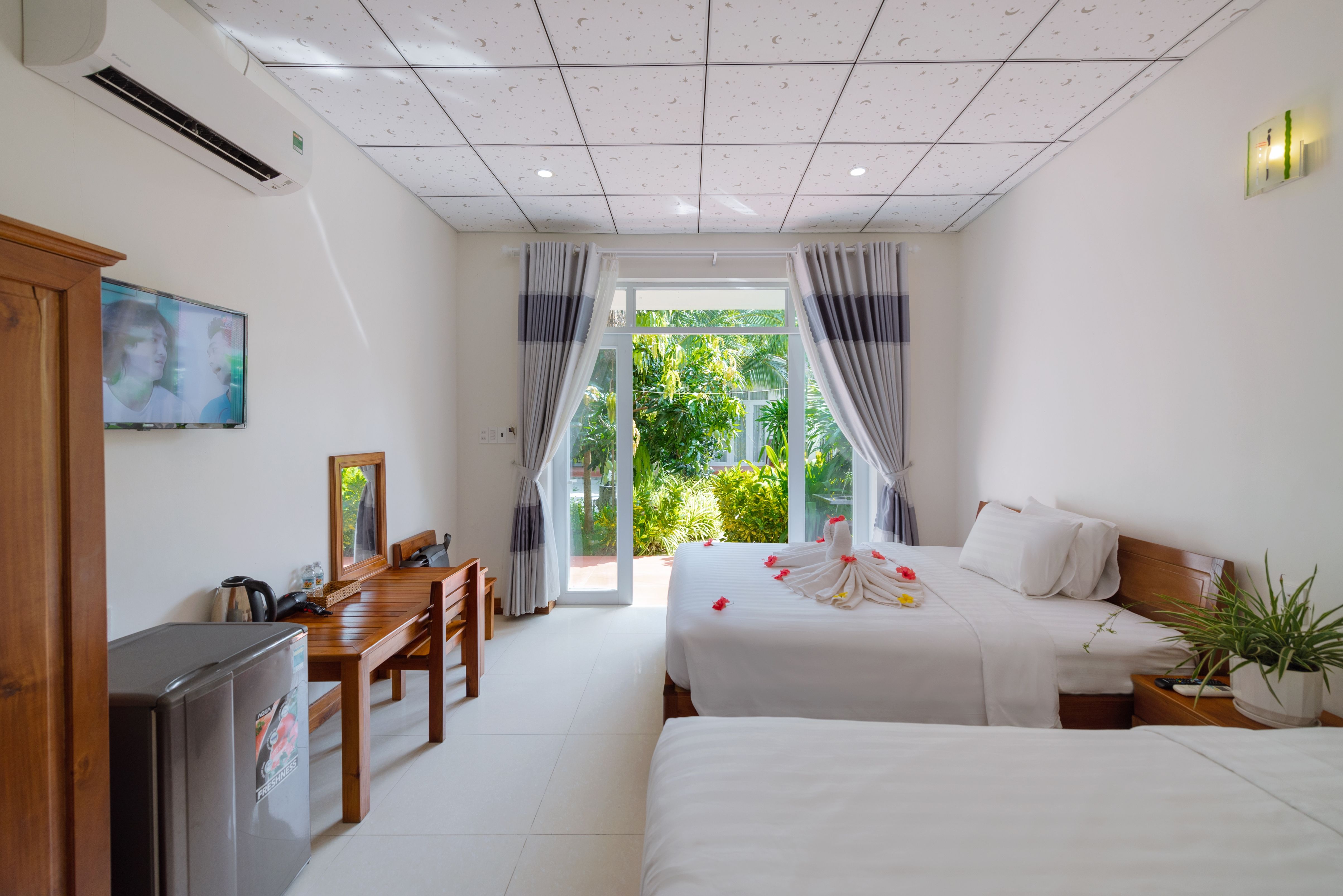 DELUXE BUNGALOW WITH TERRACE 