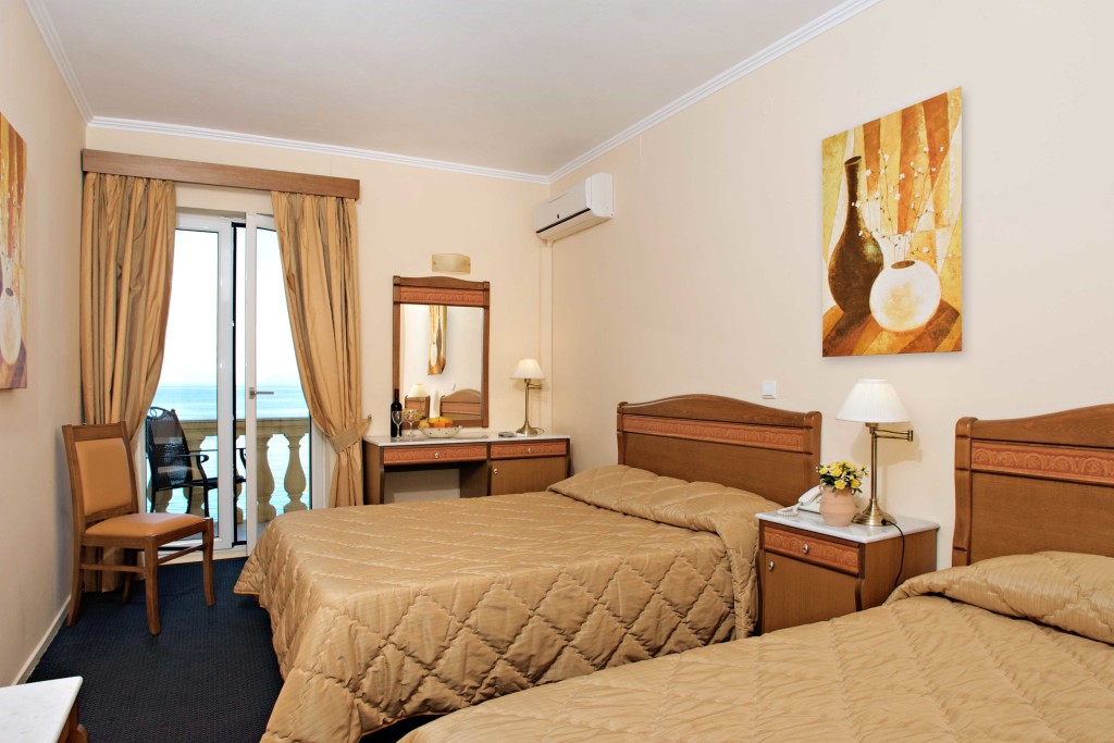 hotel-pontikonissi-rooms-07-1024x683.jpg