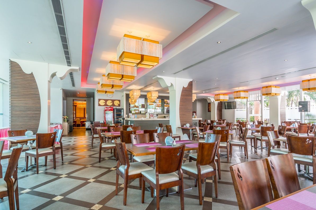 SALUTE RESTAURANT