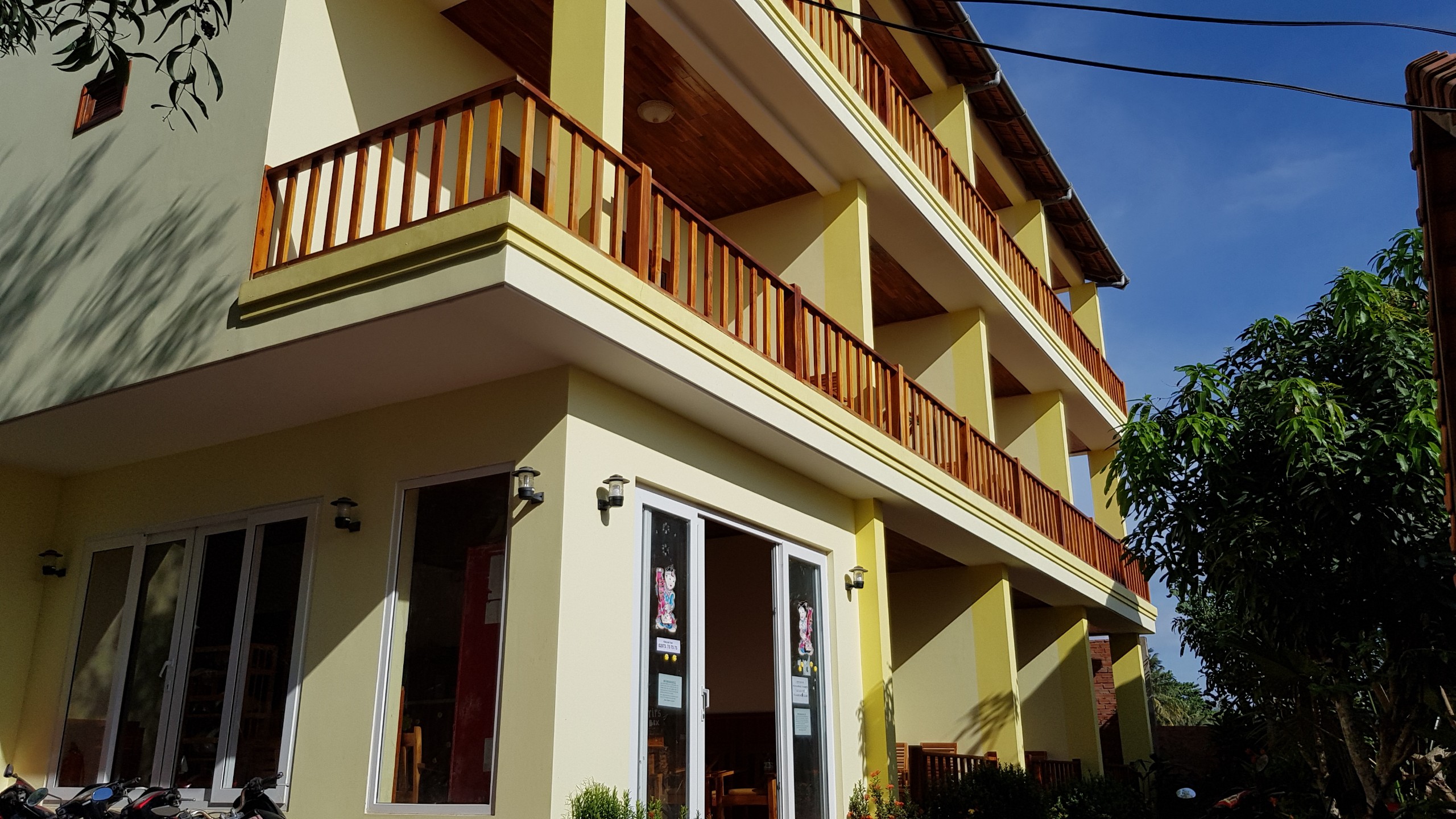 DELUXE FAMILY ROH GARDEN VIEW WITH BALCONY