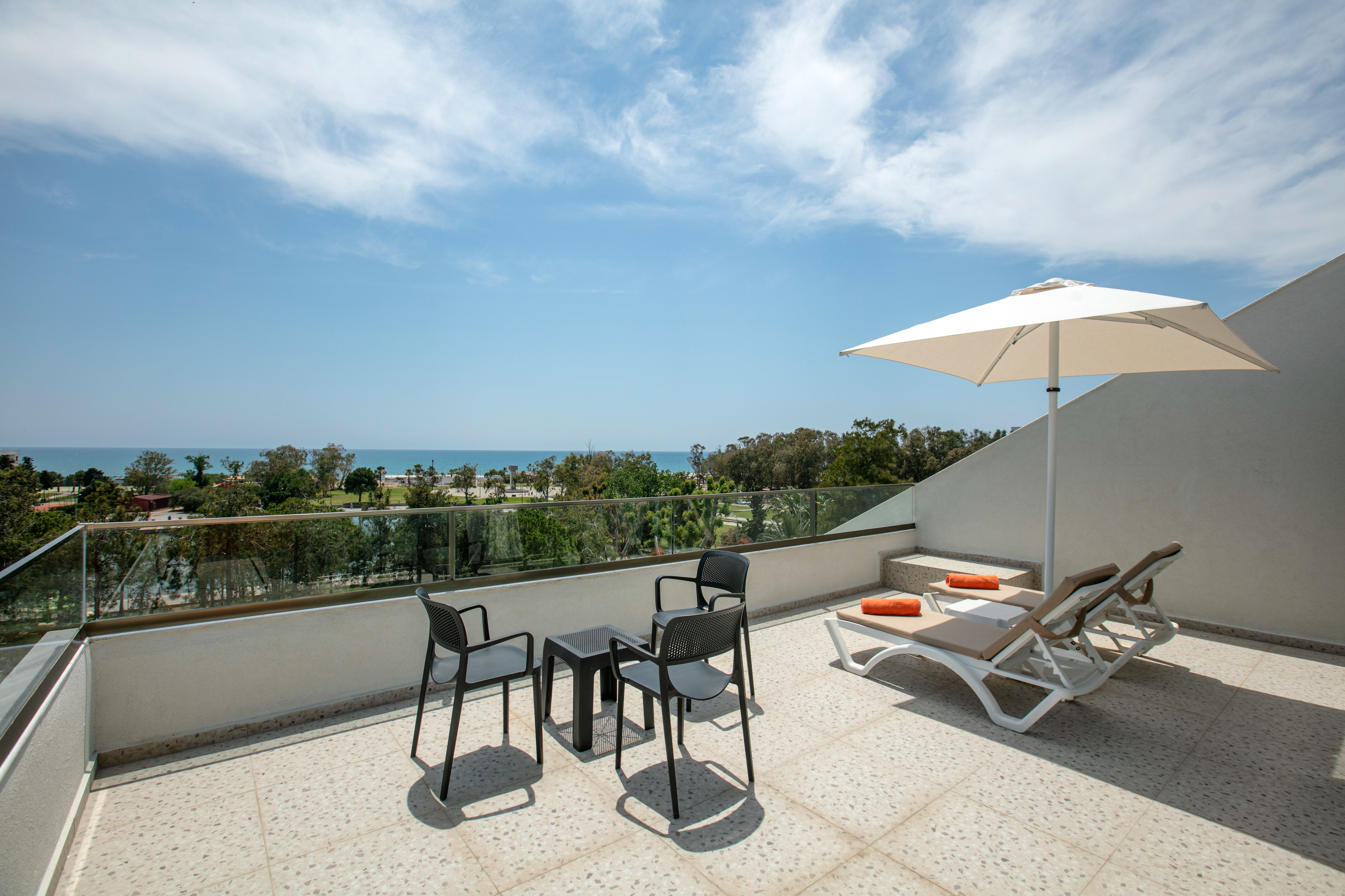 Terrace Family Room