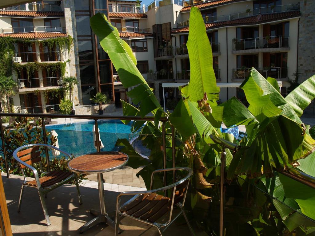 Standard Apartment (Balcony)