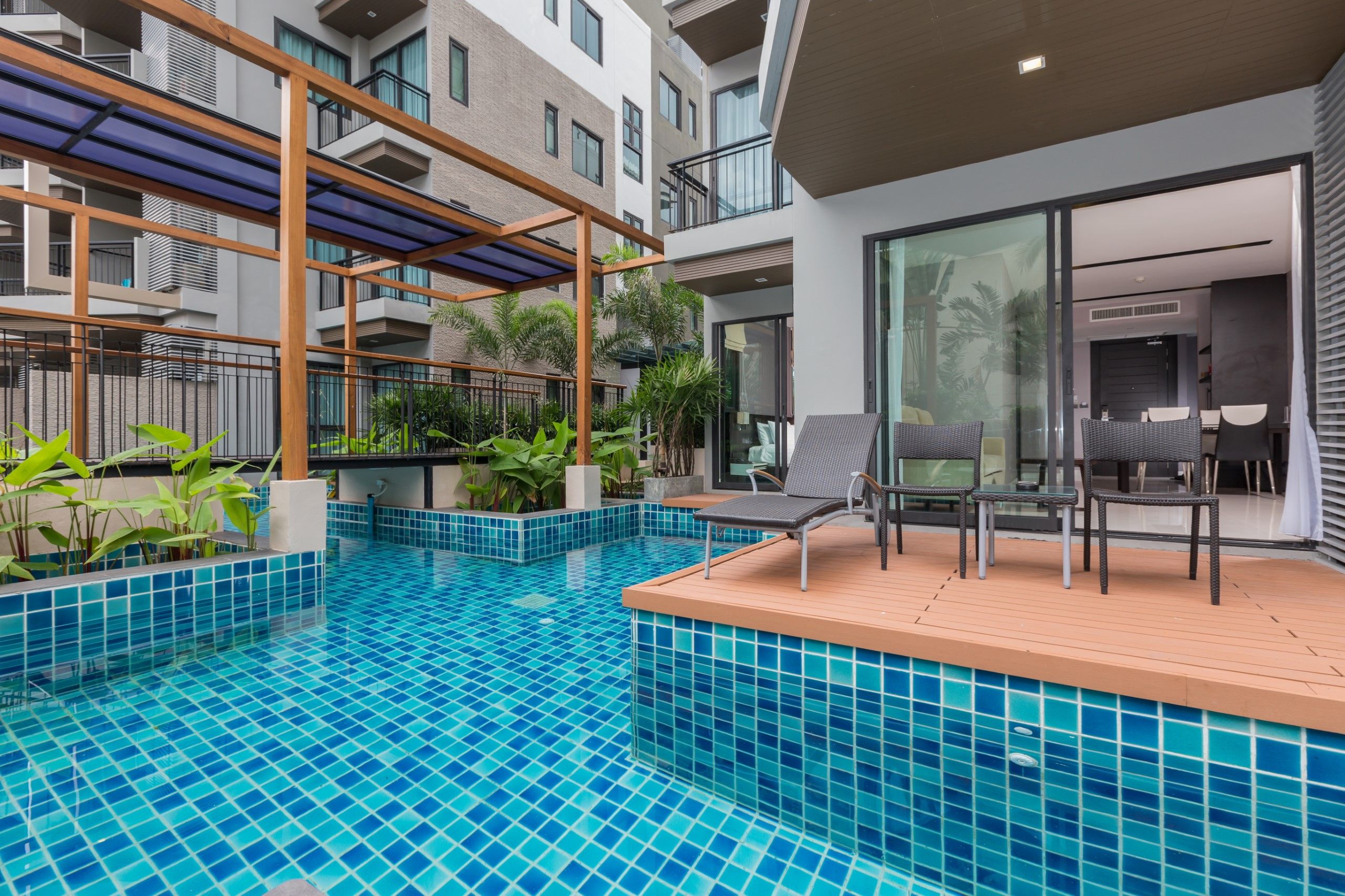 JUNIOR SUITE POOL ACCESS