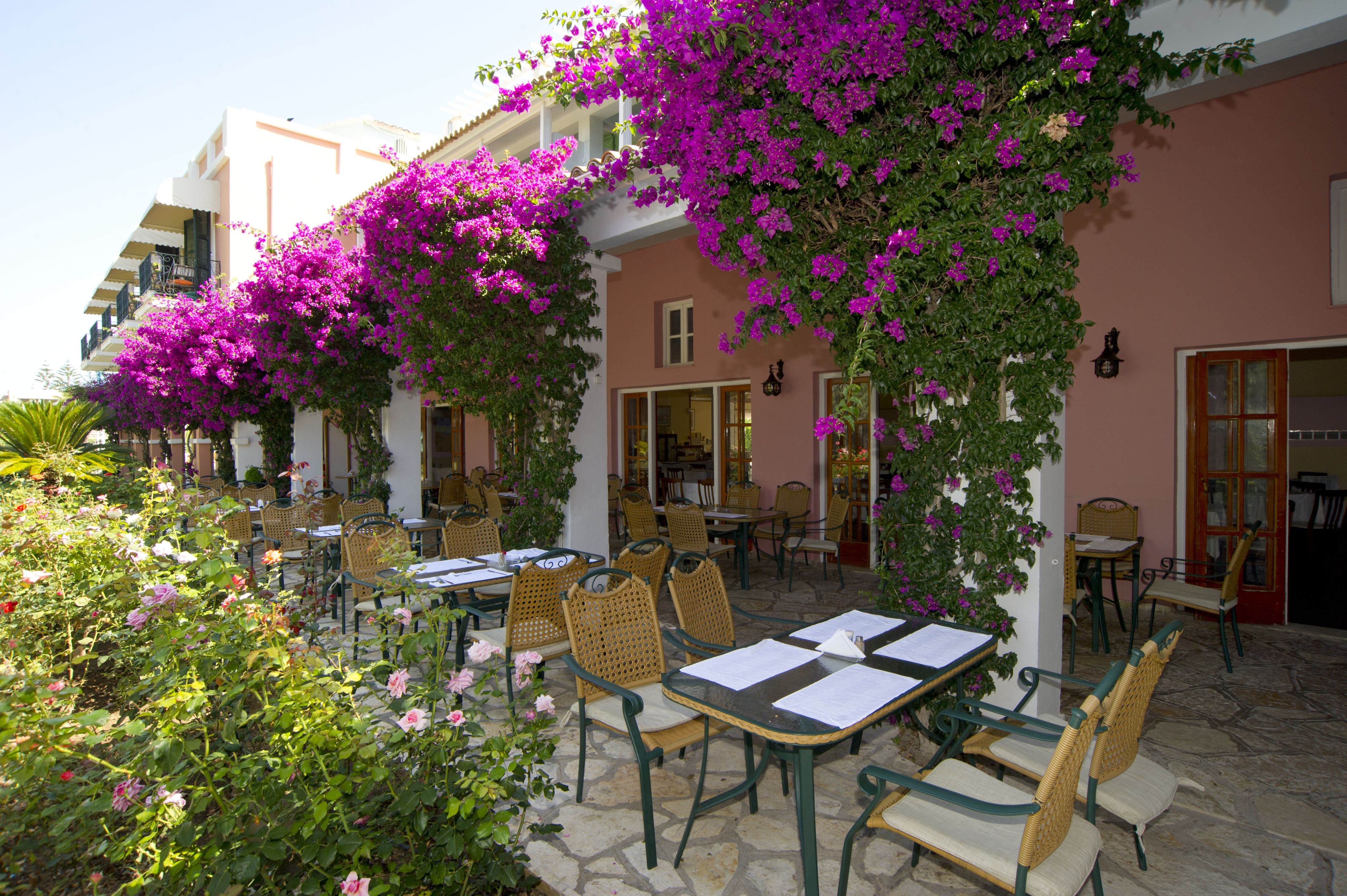 MAIN RESTAURANT