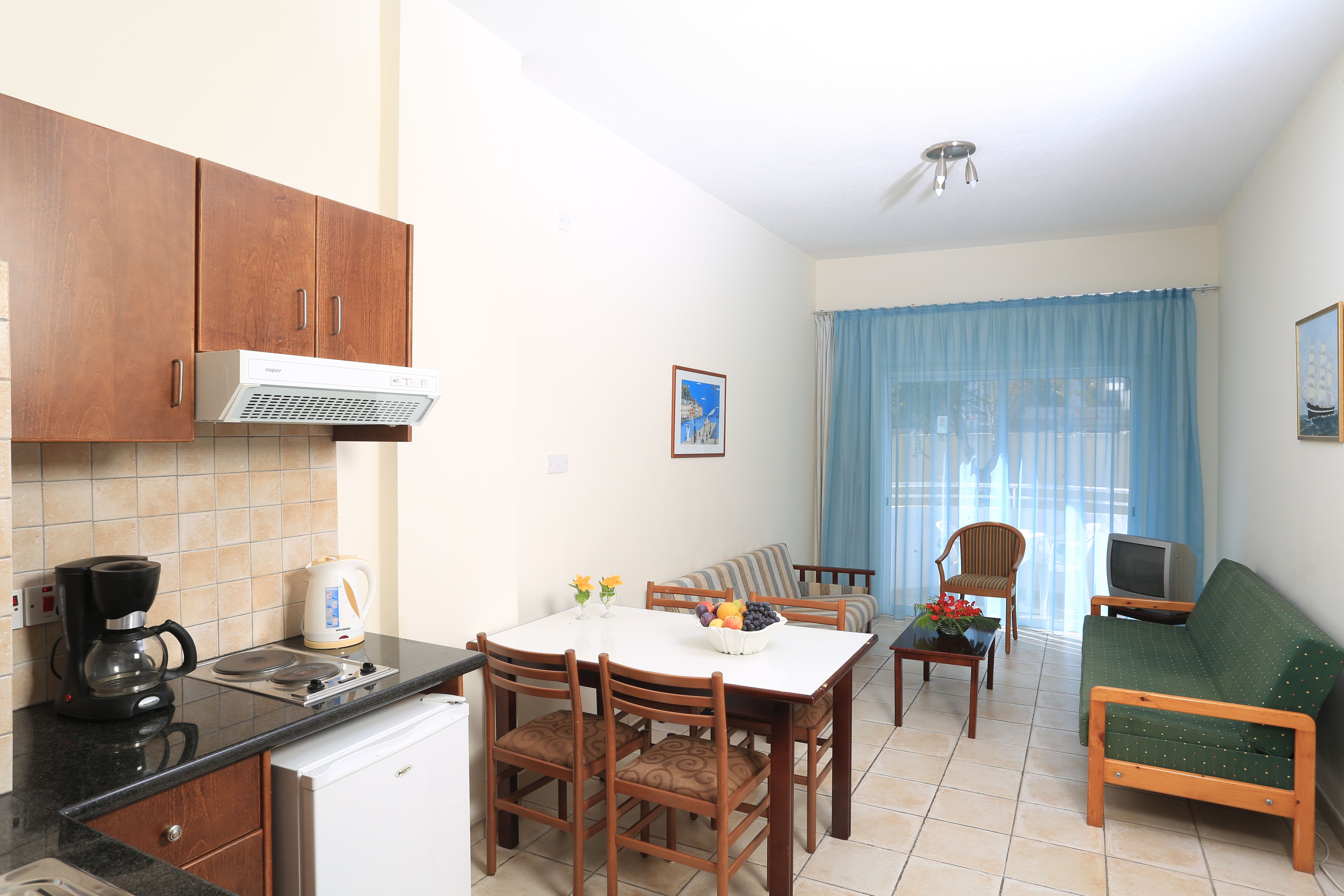 ONE BEDROOM 